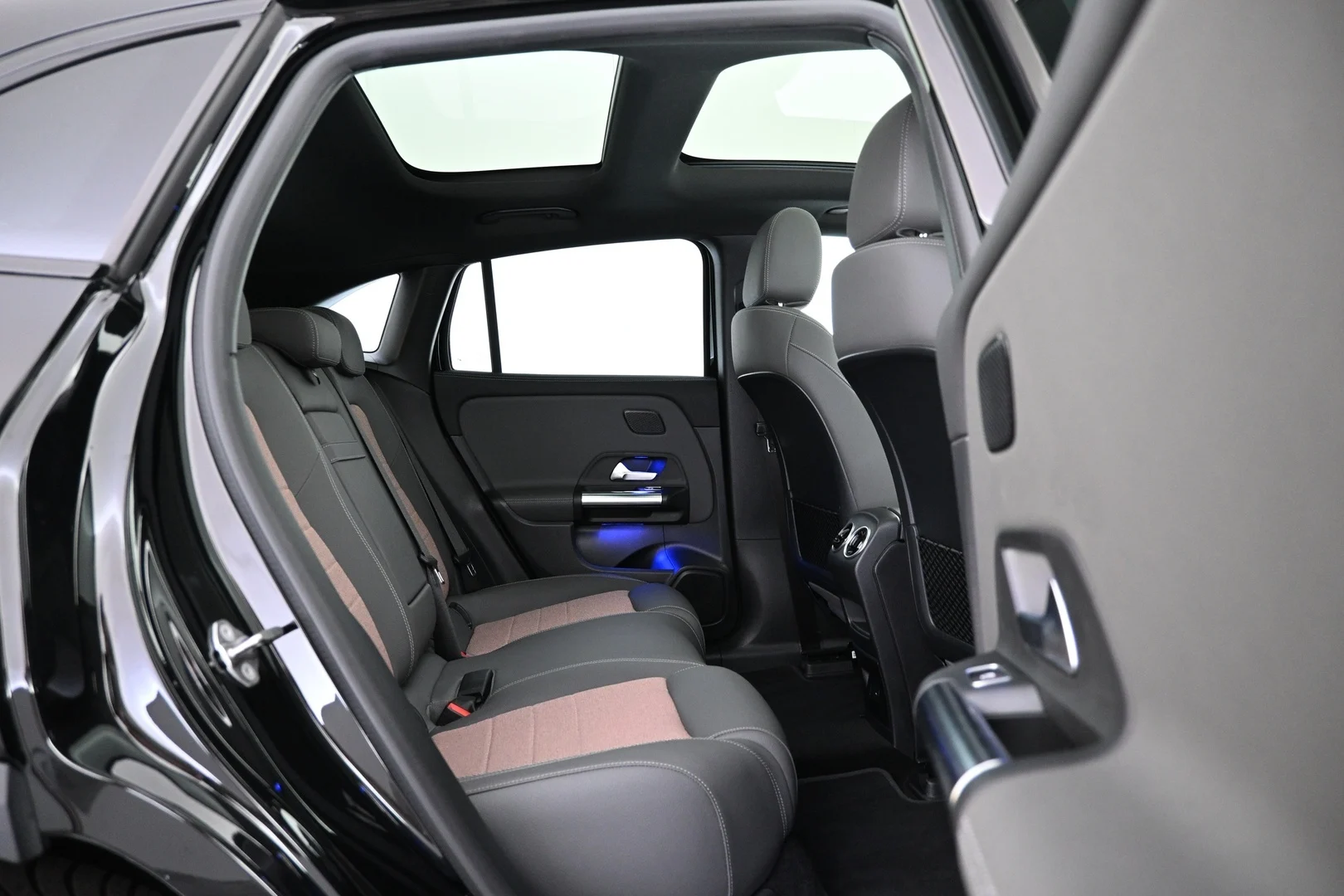 Car Image - lVpRe0EQBL4uwnjlpoZ9y