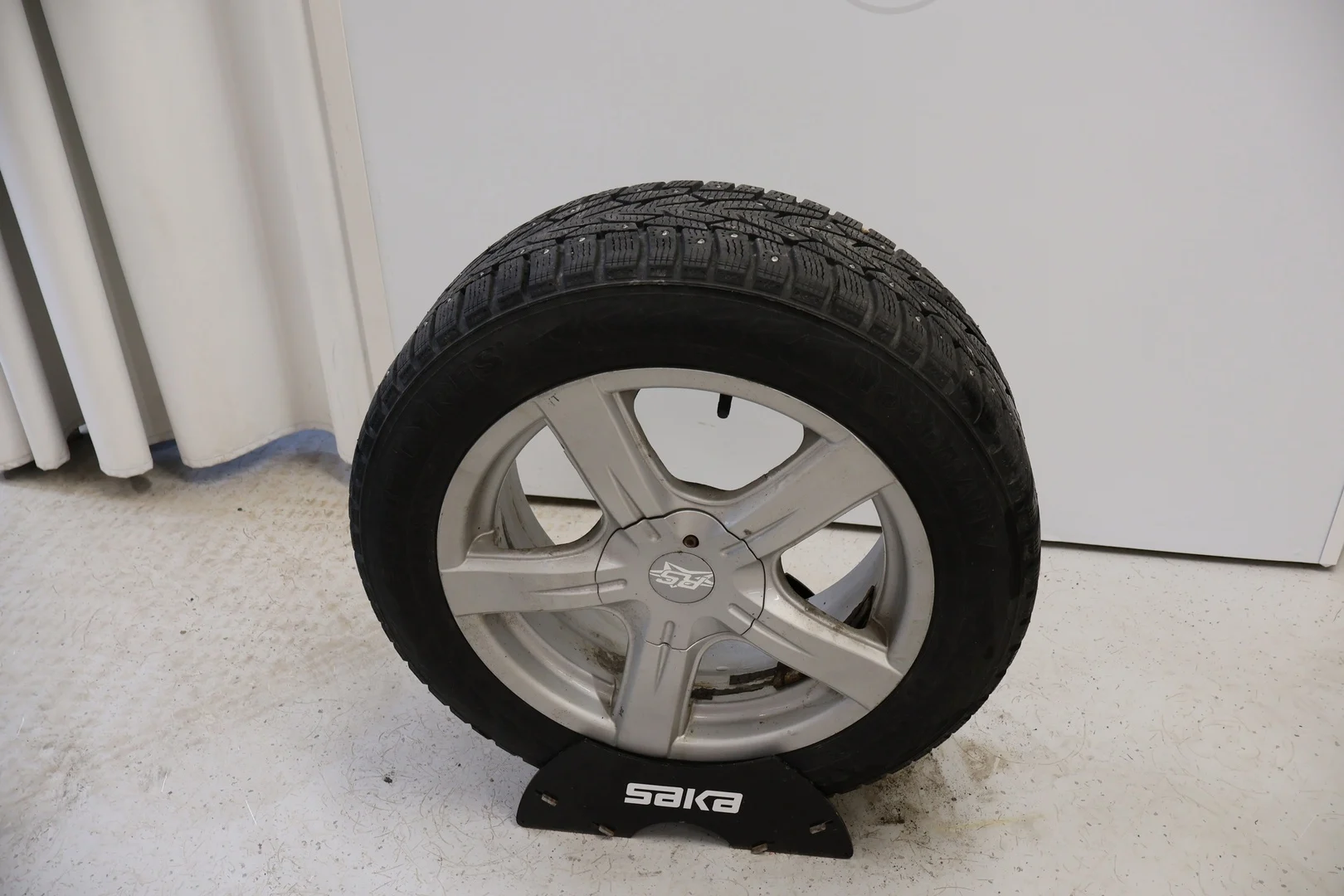Car Image - 6anzIA0h9ACnwlI7hfcxMh