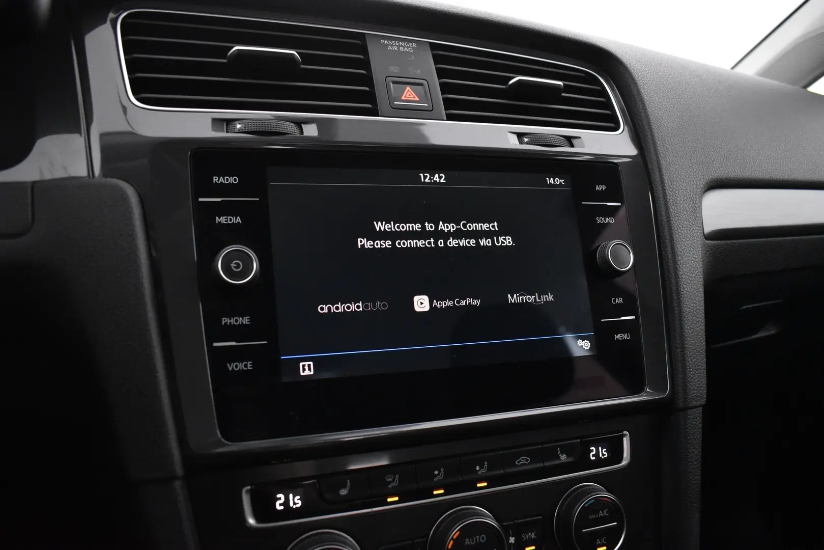 Car Image - 7DpxiuX80BAEx6dmcqArtq
