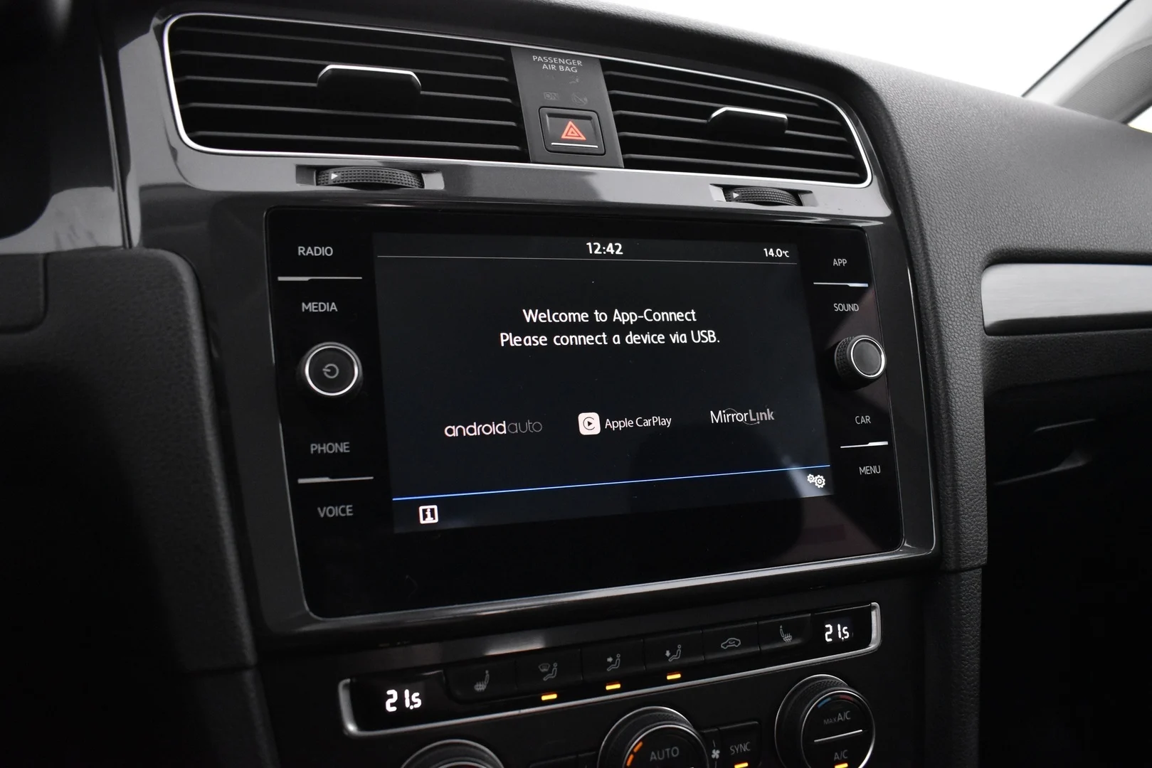 Car Image - 7DpxiuX80BAEx6dmcqArtq