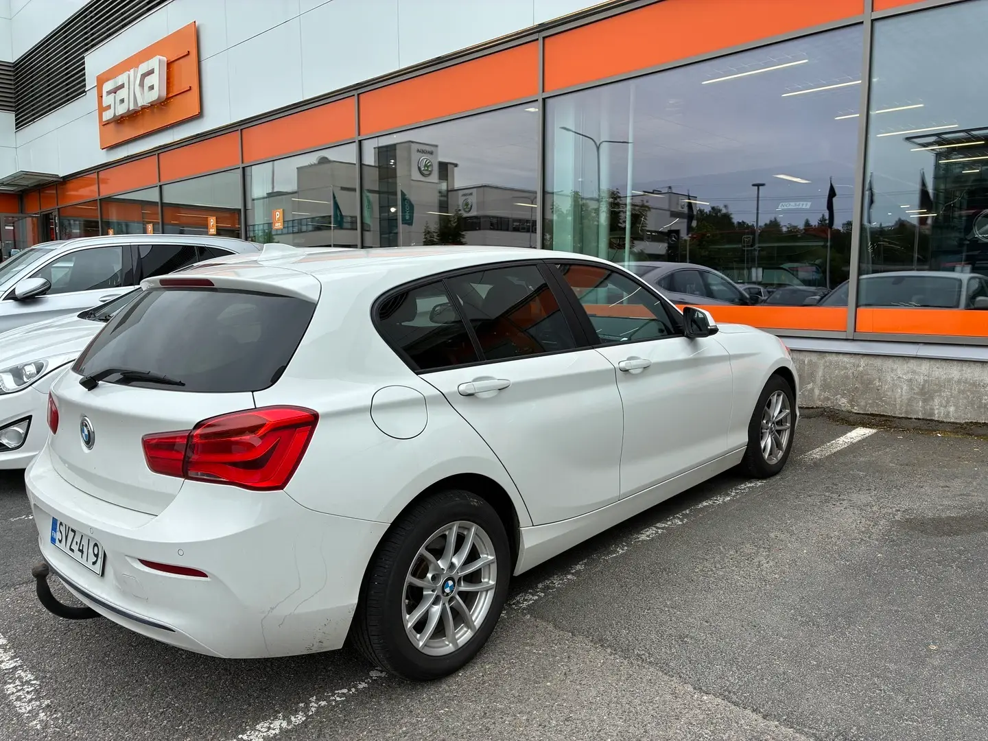 Car Image - 7pmkhNBXv3yuP6sLeTKXCE