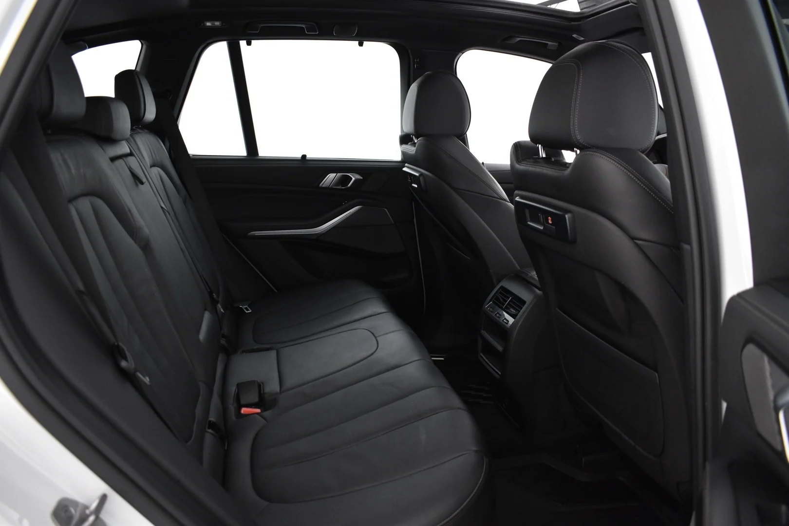 Car Image - 35Co30eE9zzTrEPYkSErlm