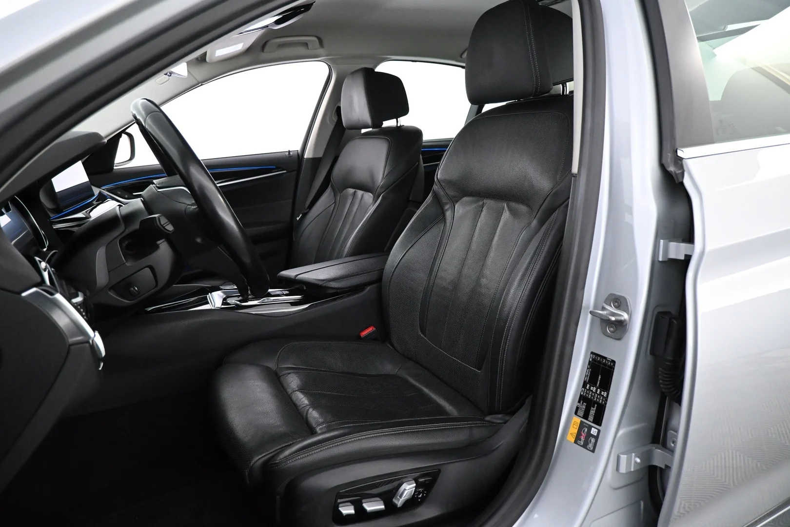 Car Image - vCY78ZPPtEyVMtqvpEMKc