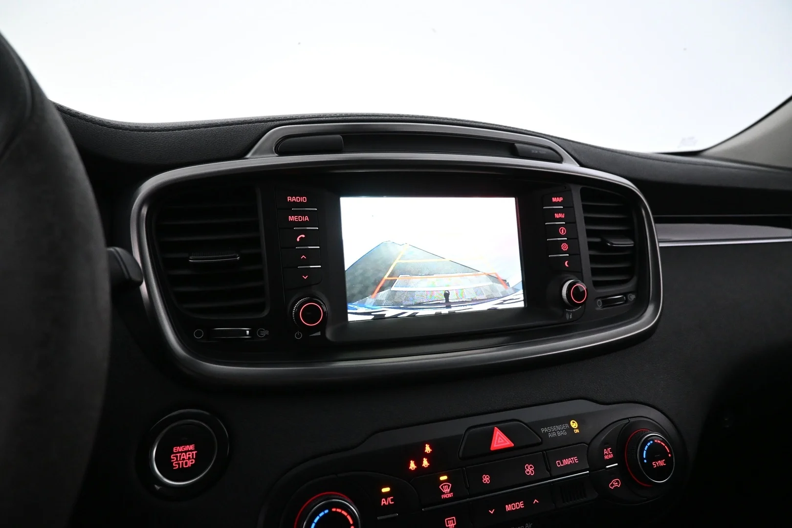 Car Image - 7aIsUShPyGPIqt3Cn77F68