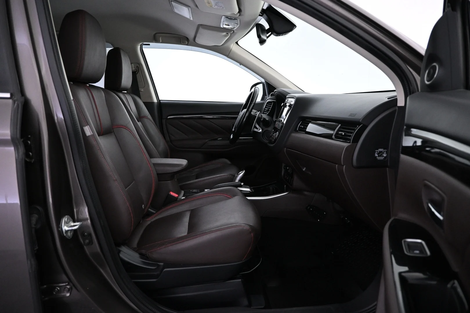 Car Image - 3Bvx0uMWiJUX4HX9UwQbwn