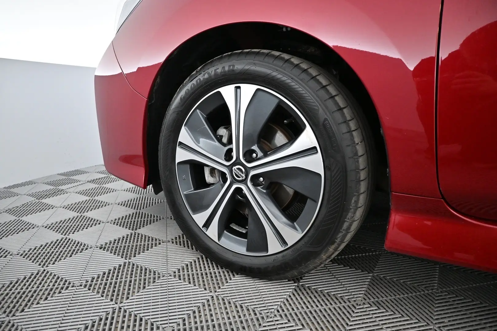 Car Image - 3l5LdGBbNam5yKJ3YlGN8O