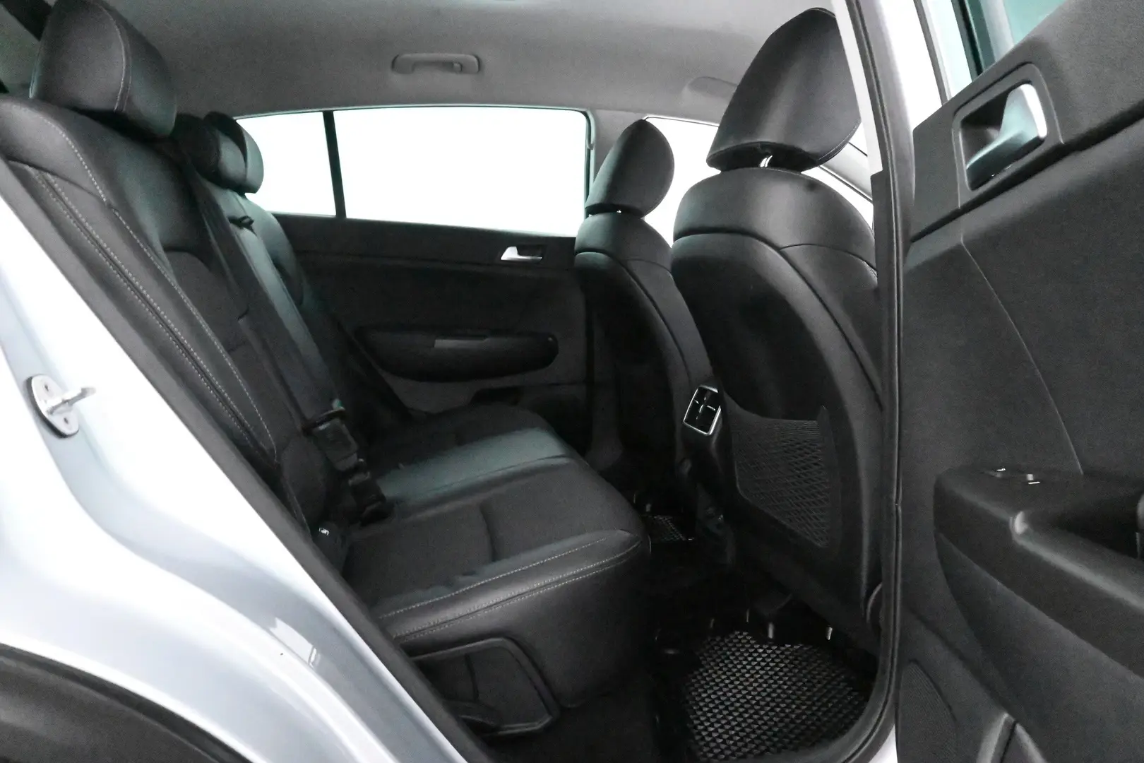 Car Image - 1ig3vtLMYxwhZOHKJzIQB5