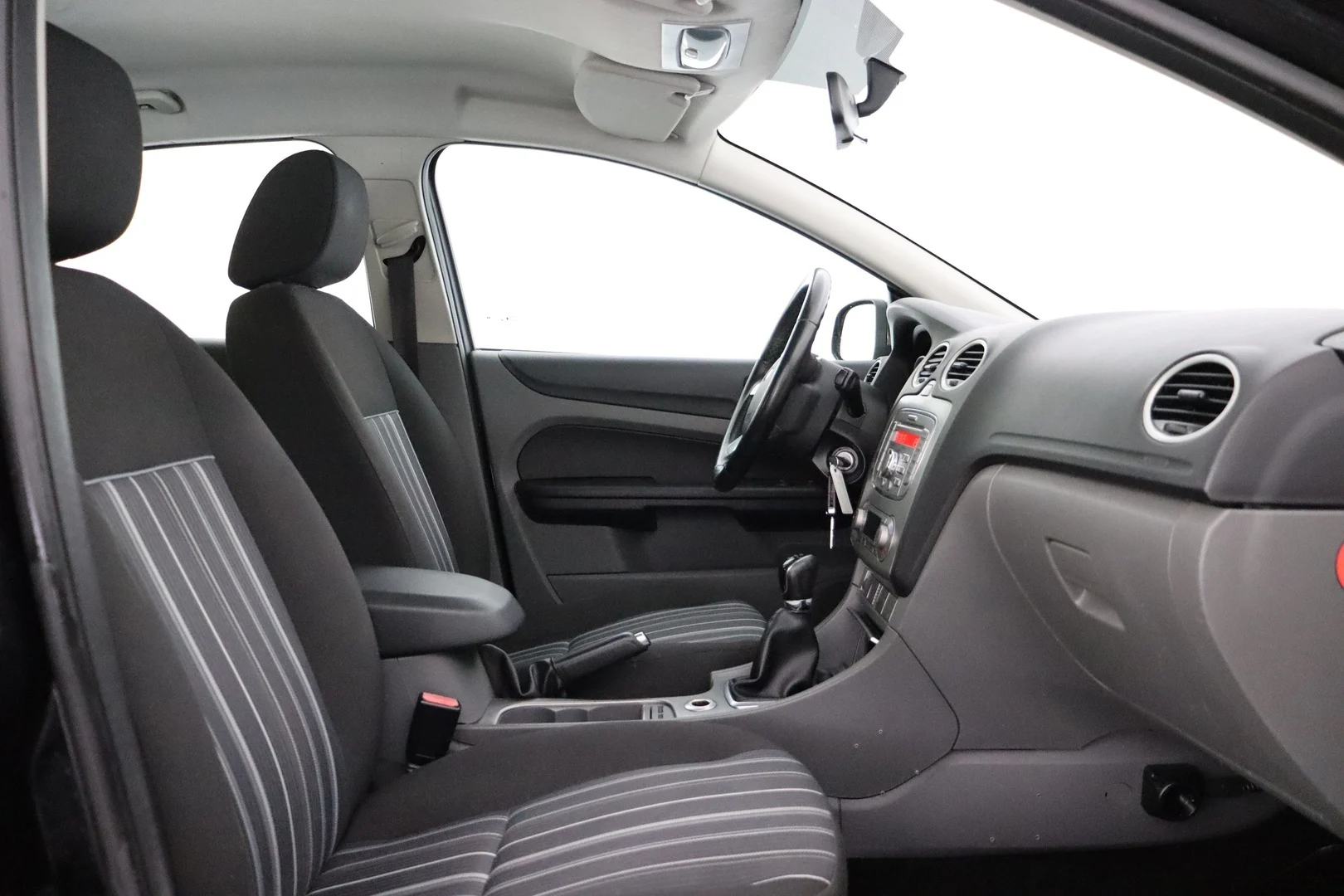Car Image - 10SvRb8Pb93eFhZncLlq2u