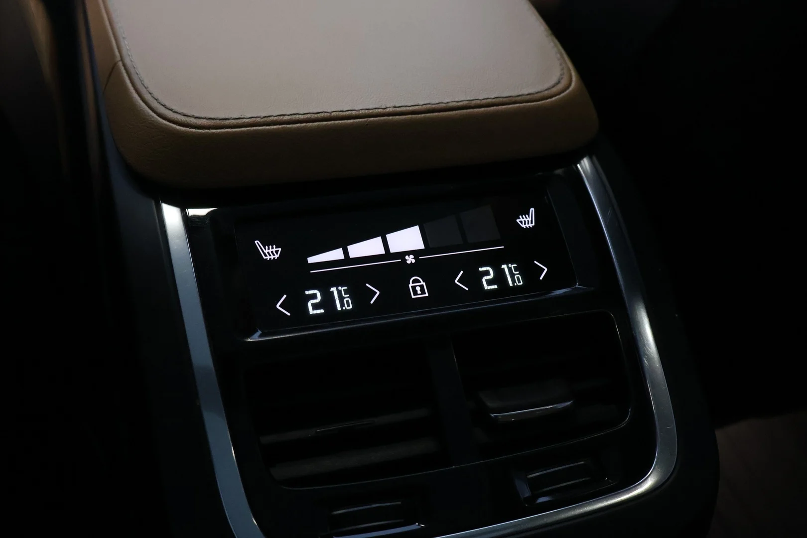 Car Image - GWCcS5BVu1UD7iGJnrbja