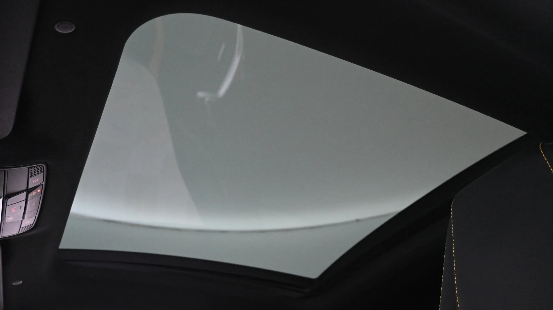 Car Image - 6BZtr9C6JV5sTt1Fz9olVW