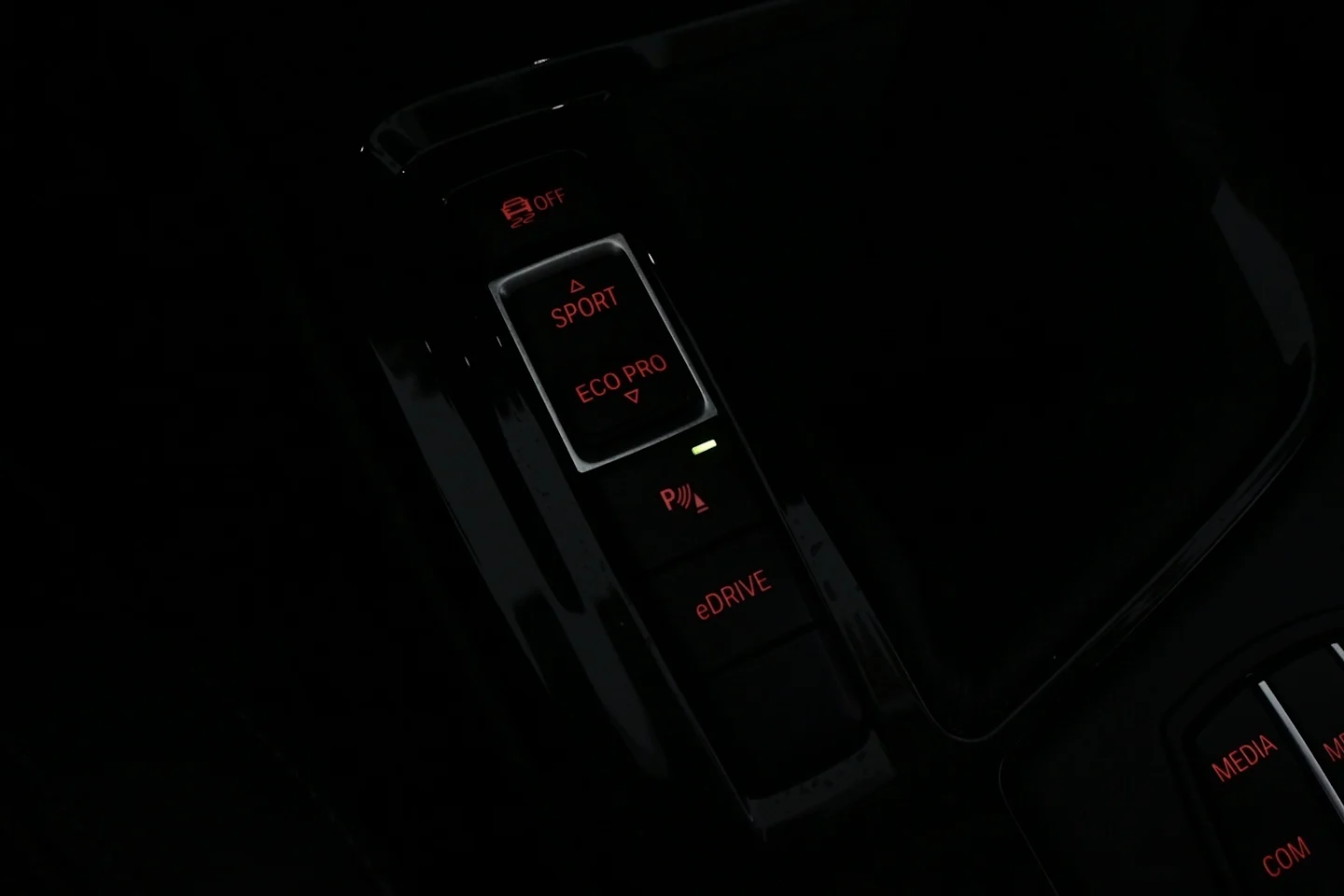 Car Image - 4GQH2LuB9dNzhQ1Fj5JPRX