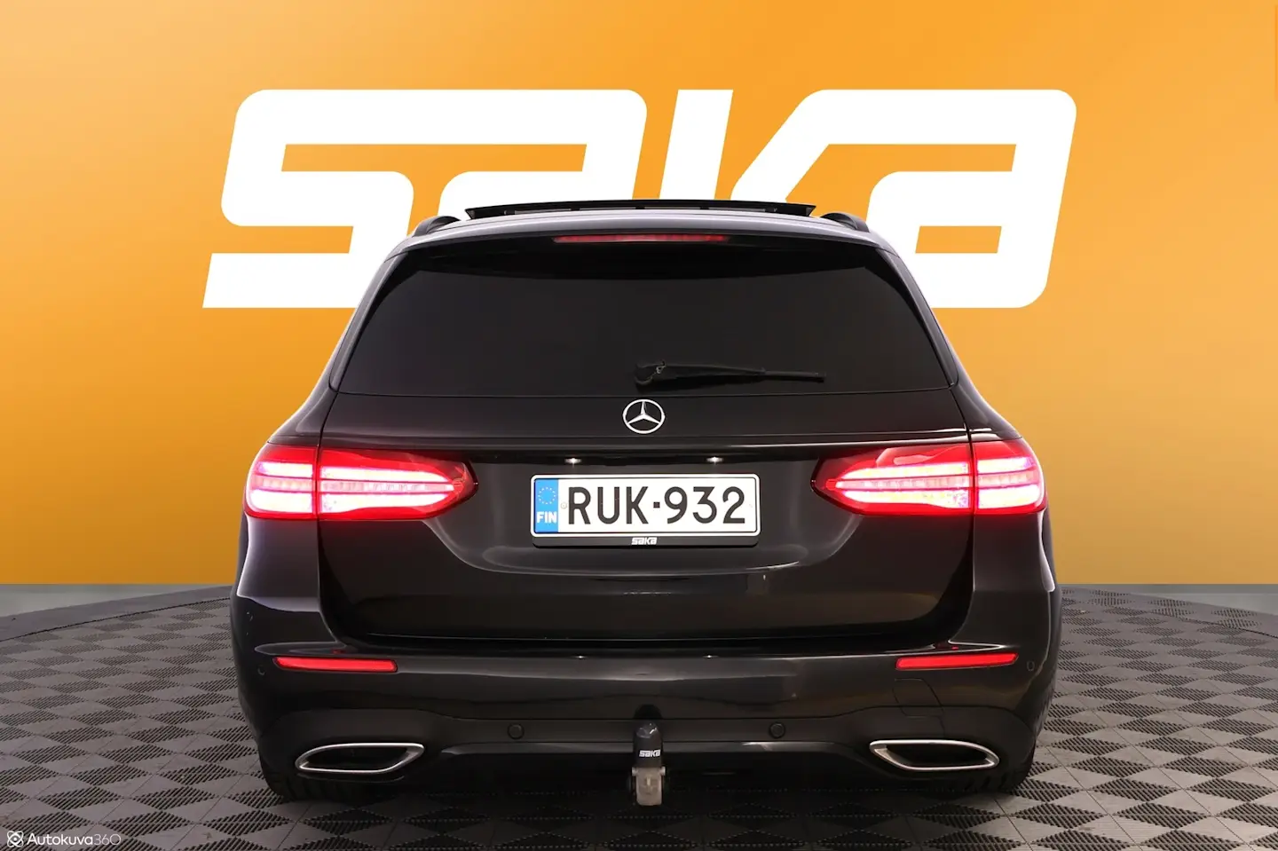 Car Image - 2F7RcurpM45RCFkMB1XRli