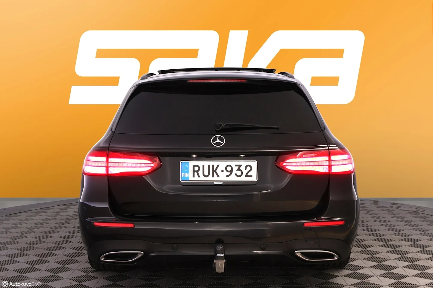 Car Image - 2F7RcurpM45RCFkMB1XRli