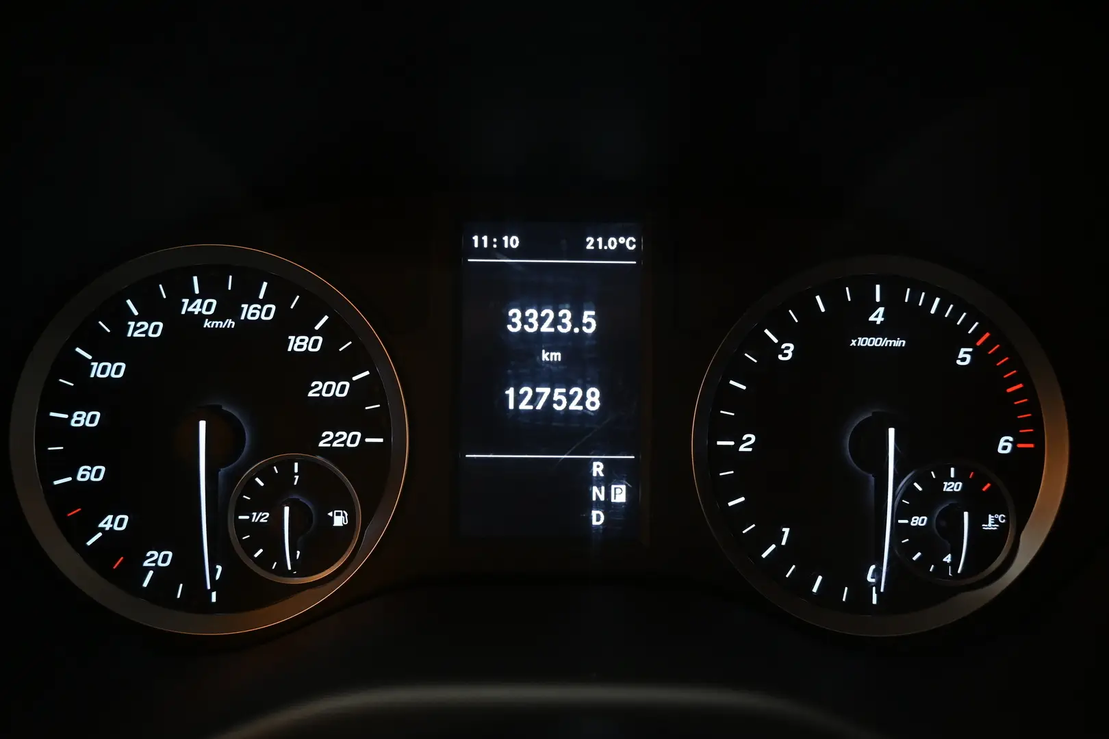 Car Image - FPeHzJC5u2qU1ggMD4zXZ