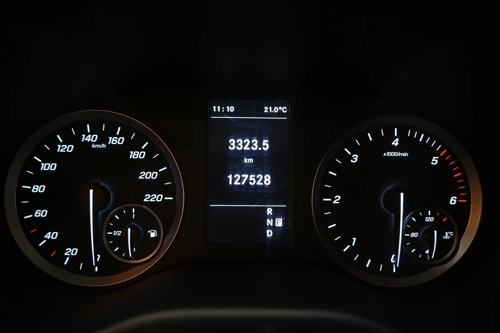 Car Image - FPeHzJC5u2qU1ggMD4zXZ
