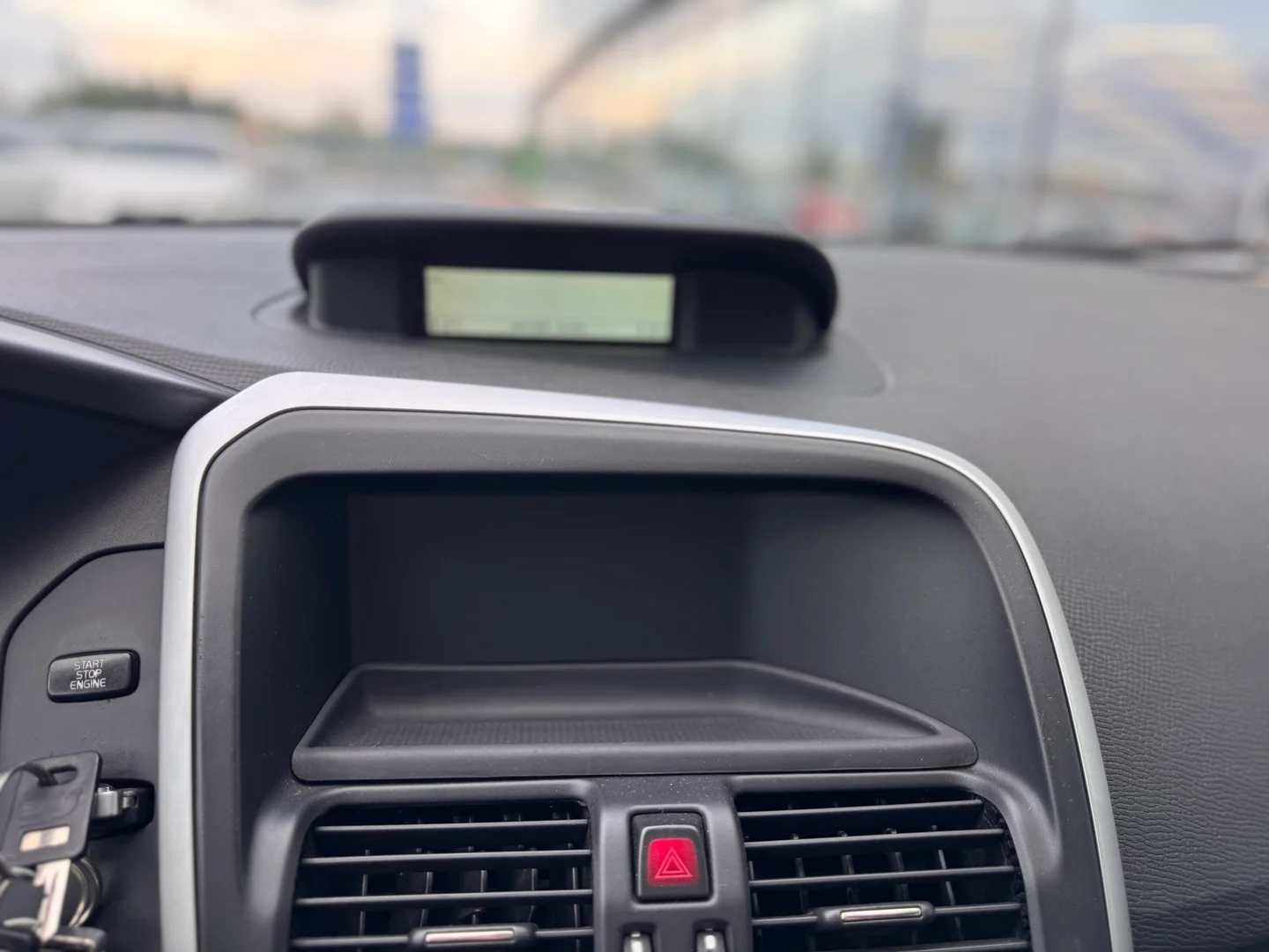 Car Image - 1sR9VsU9wuwmbHFu972J8z