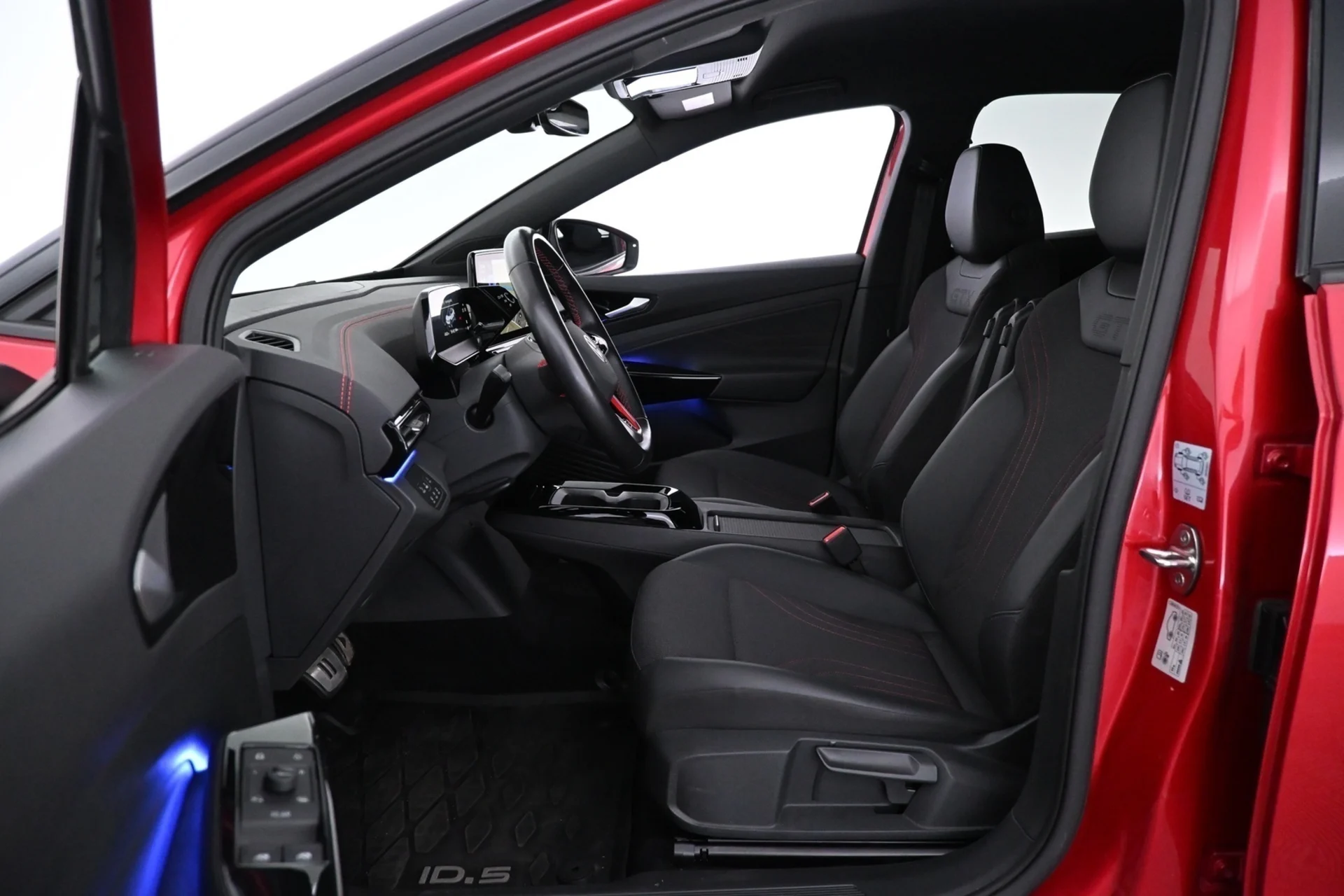 Car Image - 7fc7X1yBr1RVwudpHv5MxH