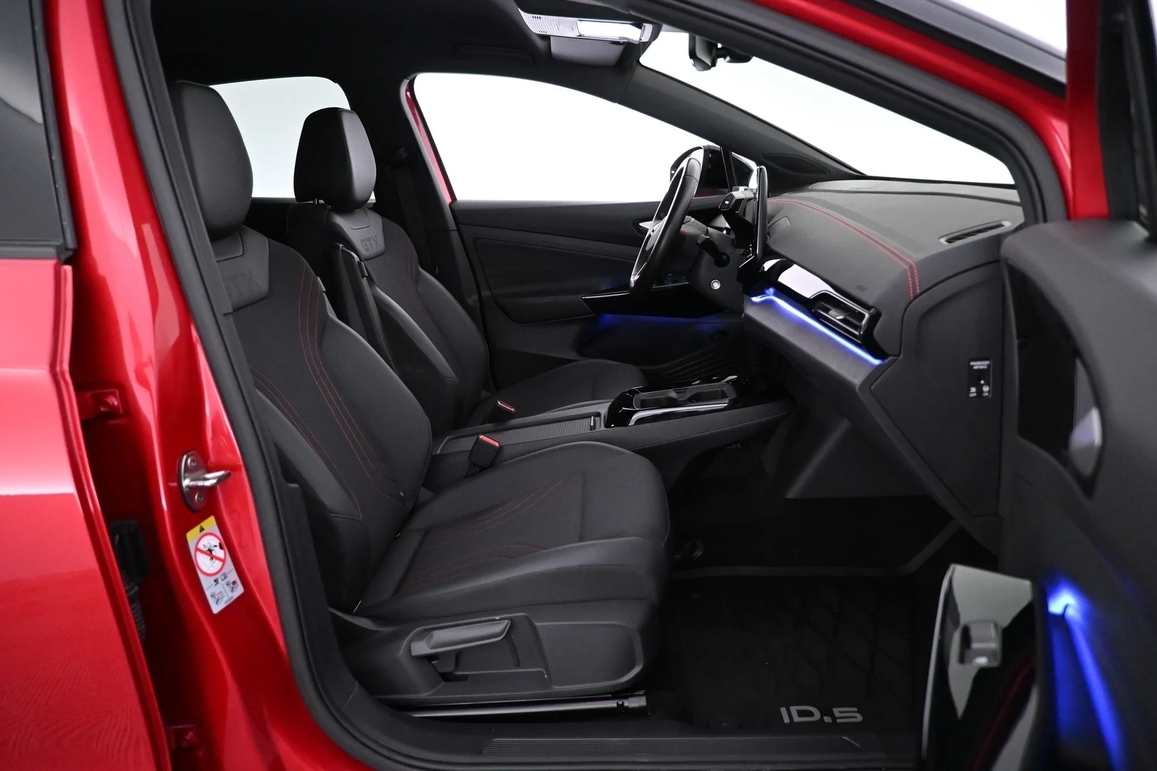 Car Image - 7fc7X1yBr1RVwudpHv5MxH