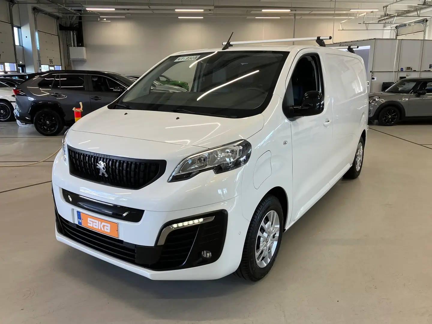 Car Image - 7zBclHnC712QpEvfRuMFlH