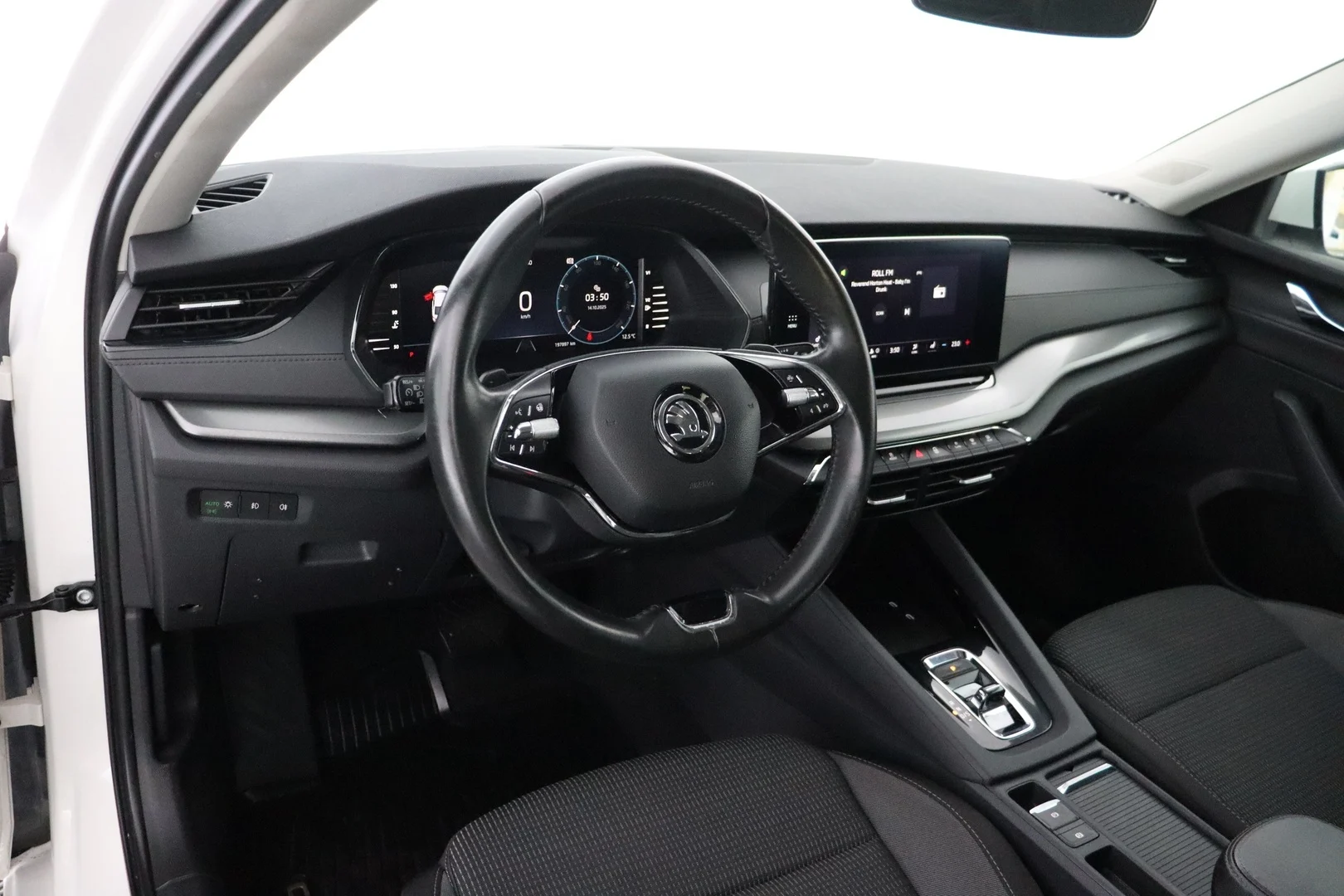Car Image - T9iZQutWUFS6IeeWvDhQU