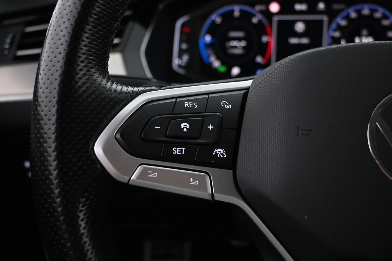 Car Image - 6VoXjVLh8U7sGnR8RzB8jA