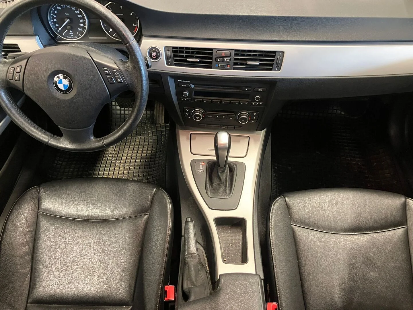Car Image - 0DFxCGJT9LxvFWG4Mf5LY