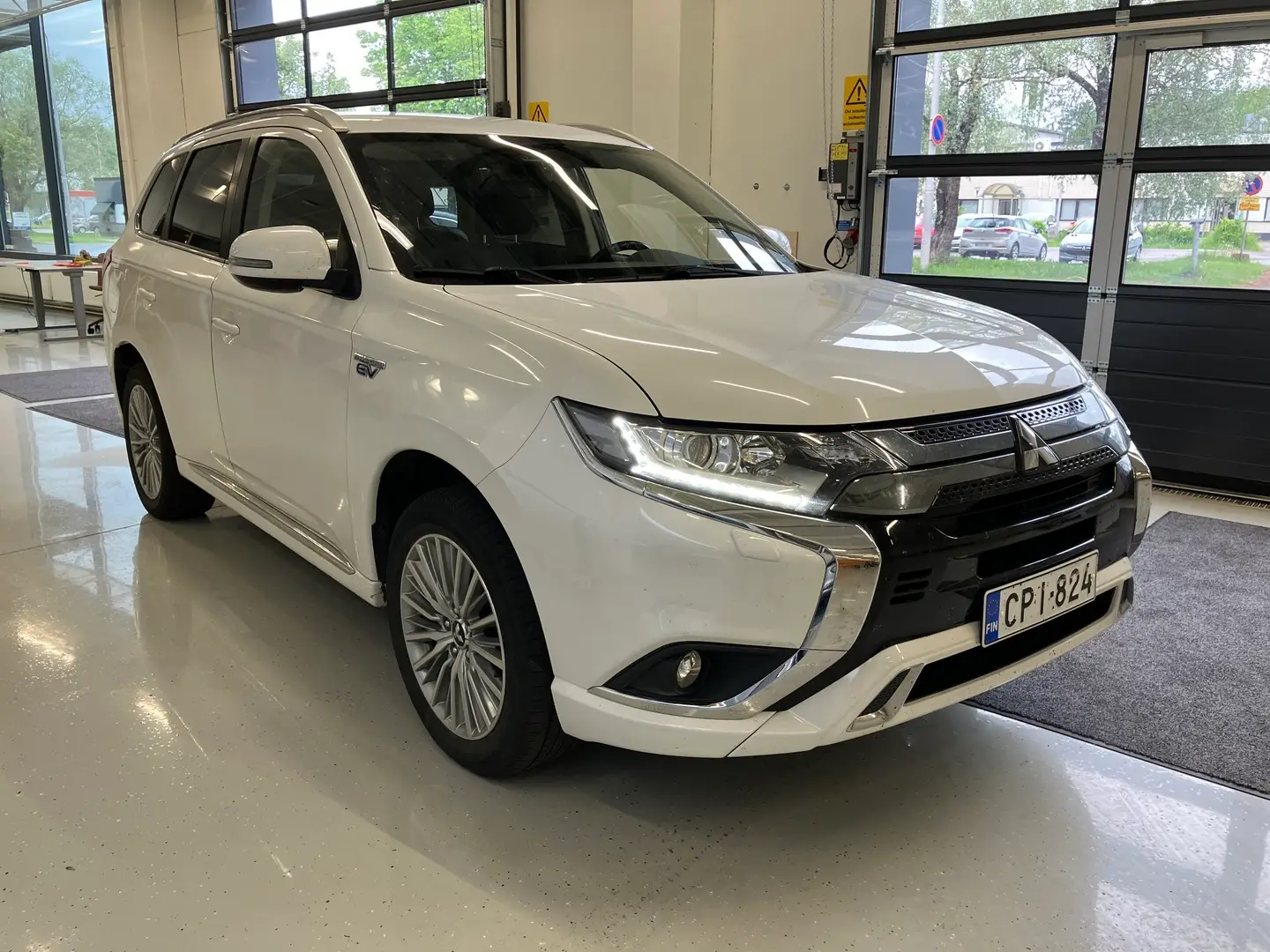 Car Image - 5qaMhbRE19mFT6T9xDUk4l