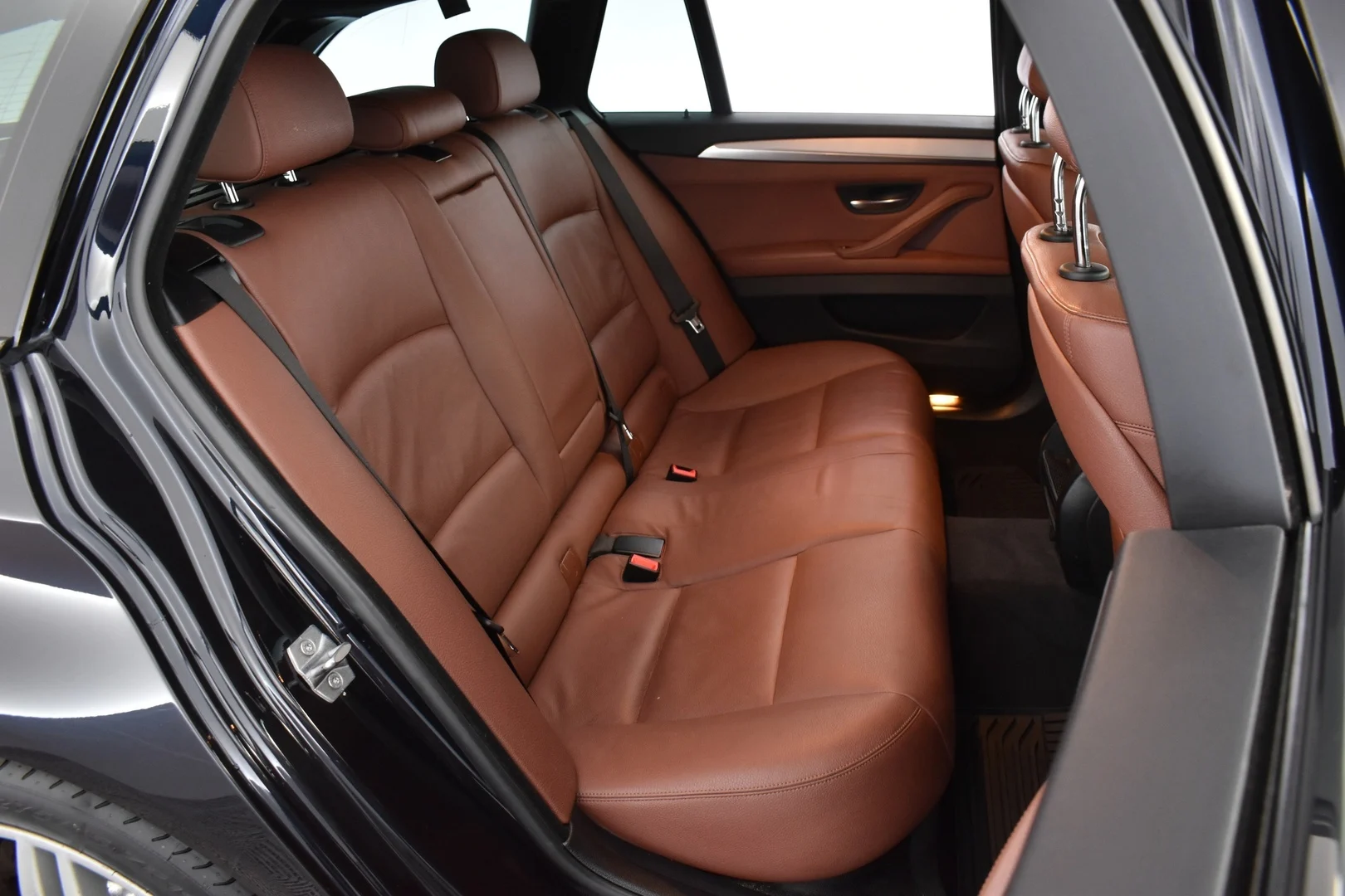 Car Image - 2vf335CUkWQX8xfHMCBdBx