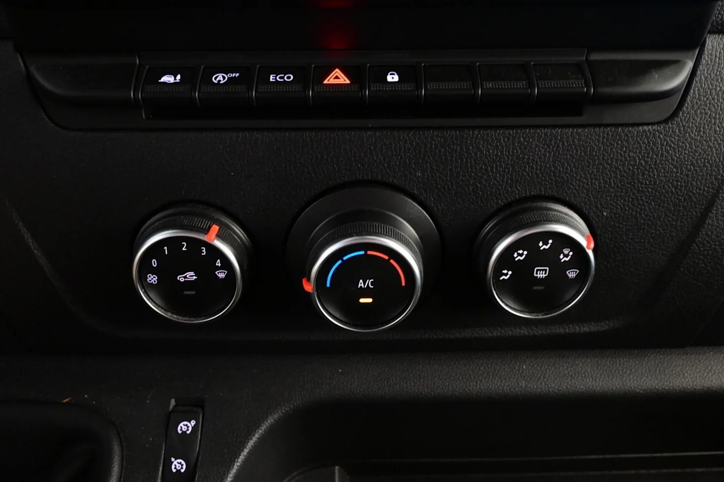 Car Image - 5V27YCCC7BDTdWcWprveON