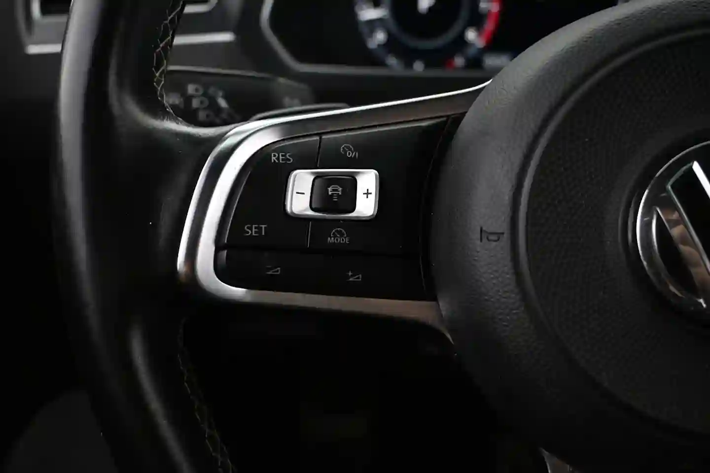 Car Image - 5jyEKBH7xgpFWLPsHaF7QC