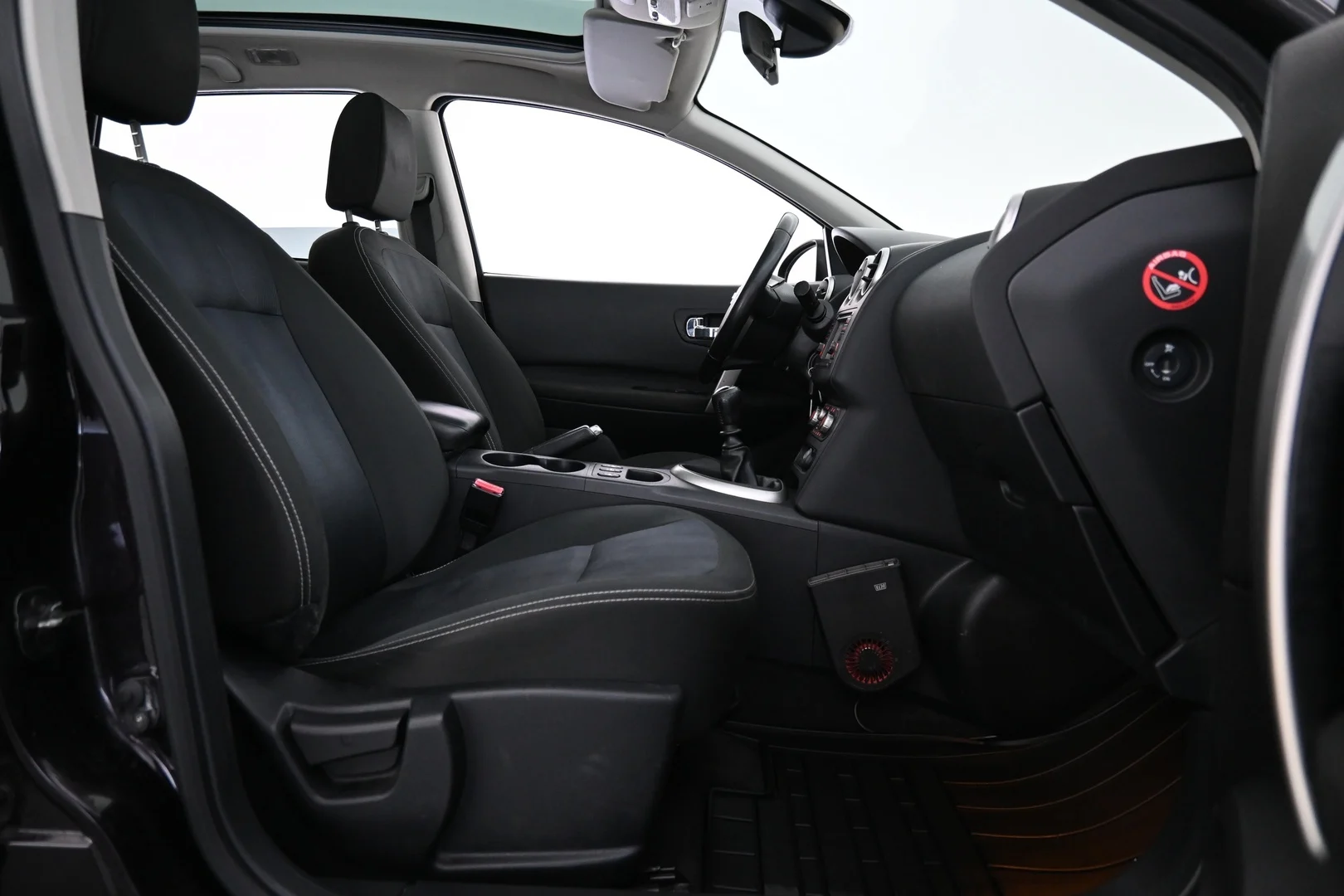 Car Image - 2thabxnbaVmriQvTYjbE8w