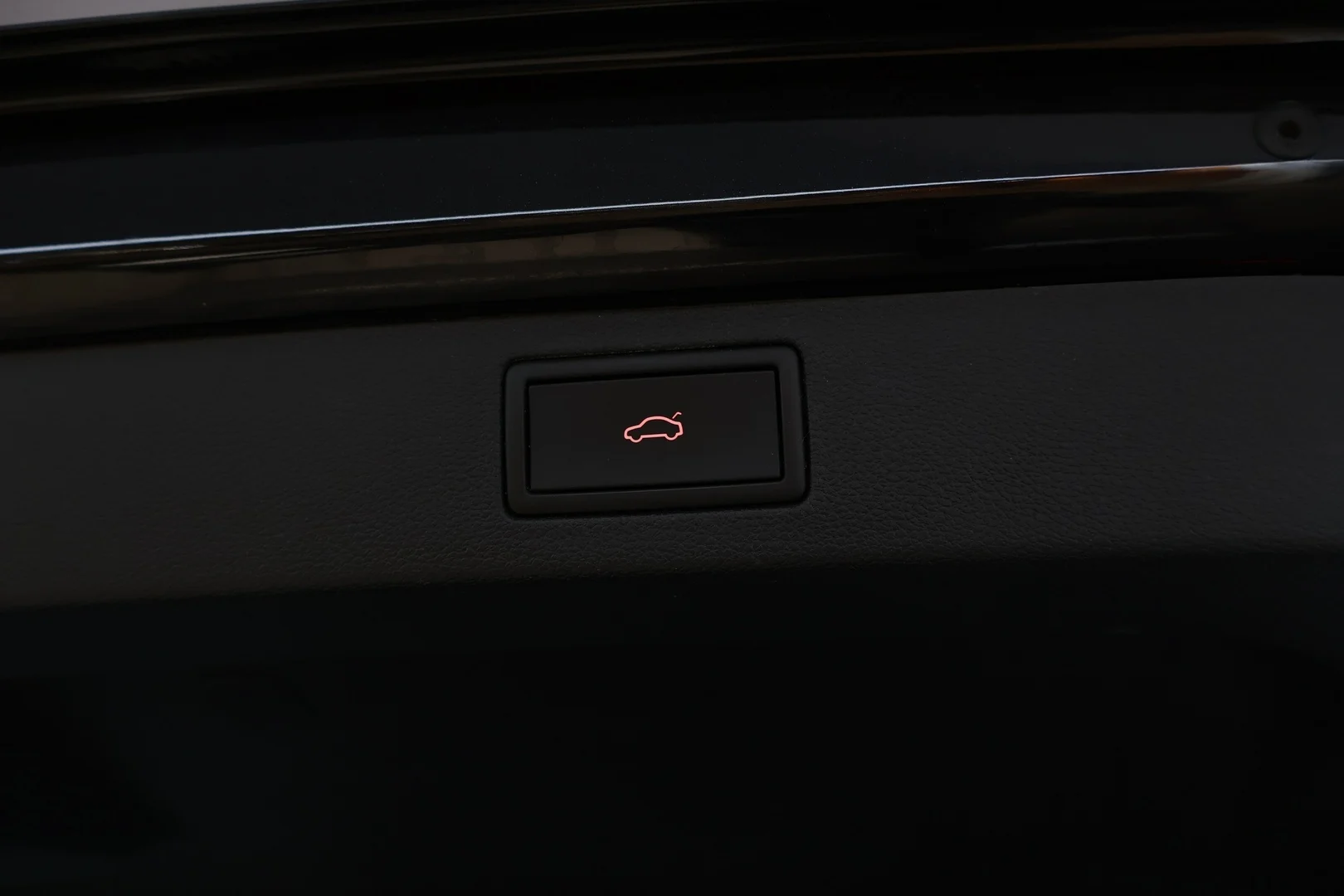 Car Image - 6mttwVXhi4mBDUwSyQsp4L