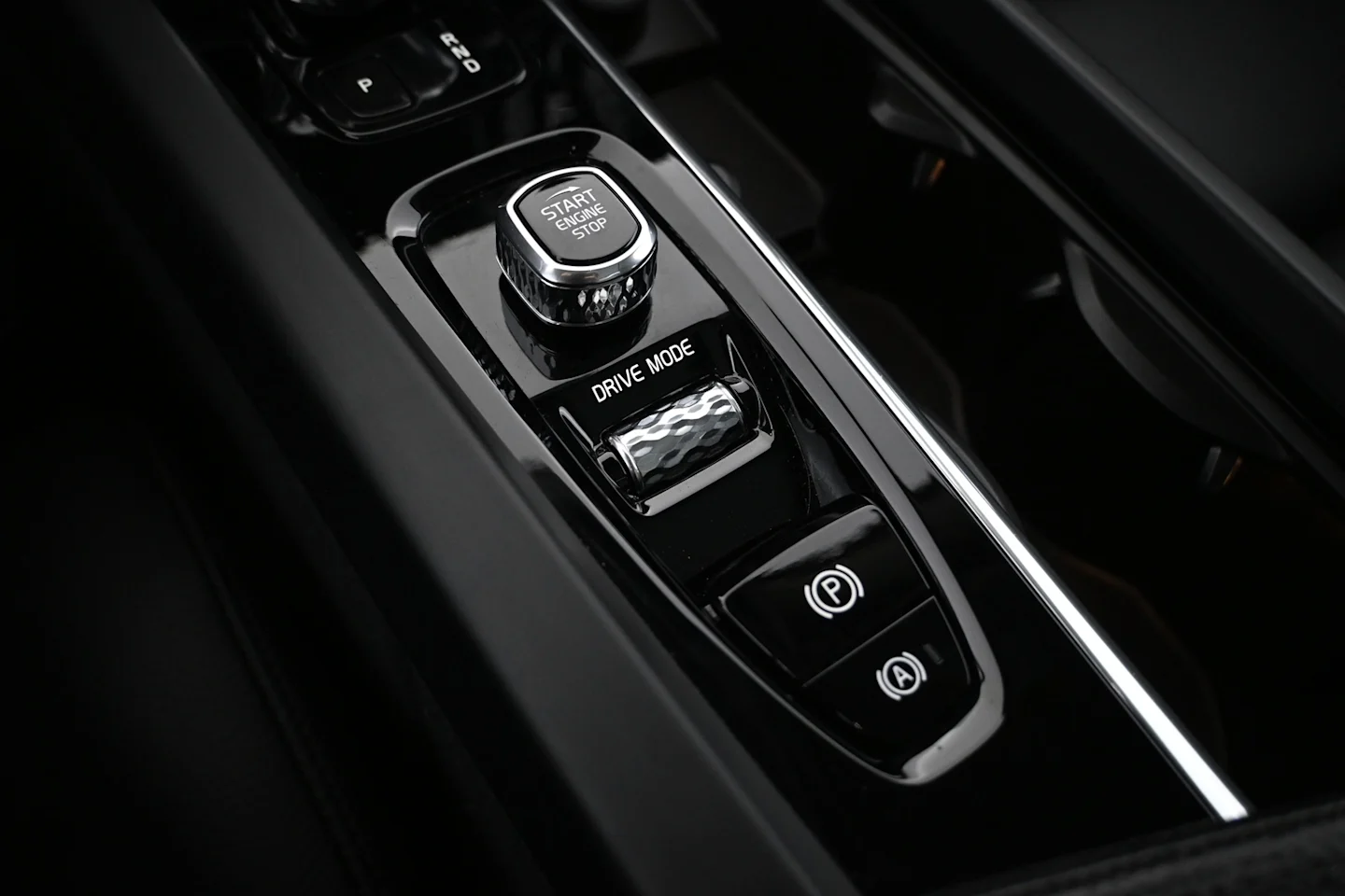 Car Image - 4jD3Rw17j9RaCAW24IcT8s