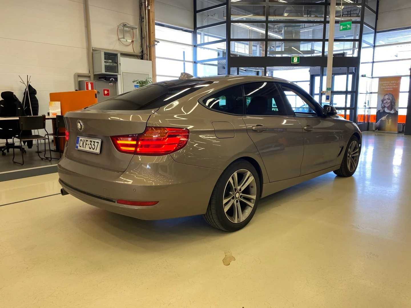 Car Image - 6CMLJcr5XvvNHKNrhMGhPv