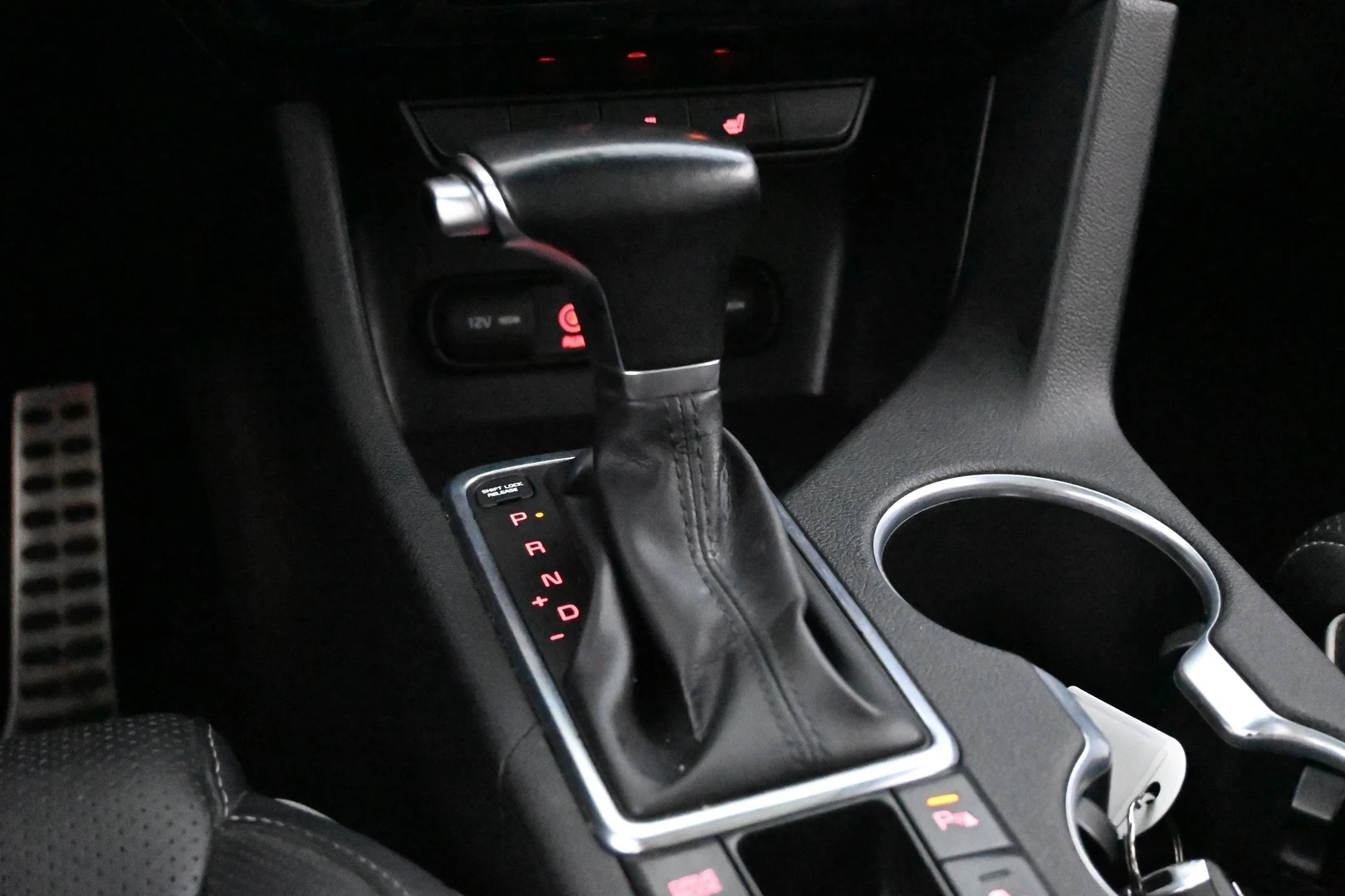 Car Image - 4UAhdLM8zTIbAFbUKAvuJ1