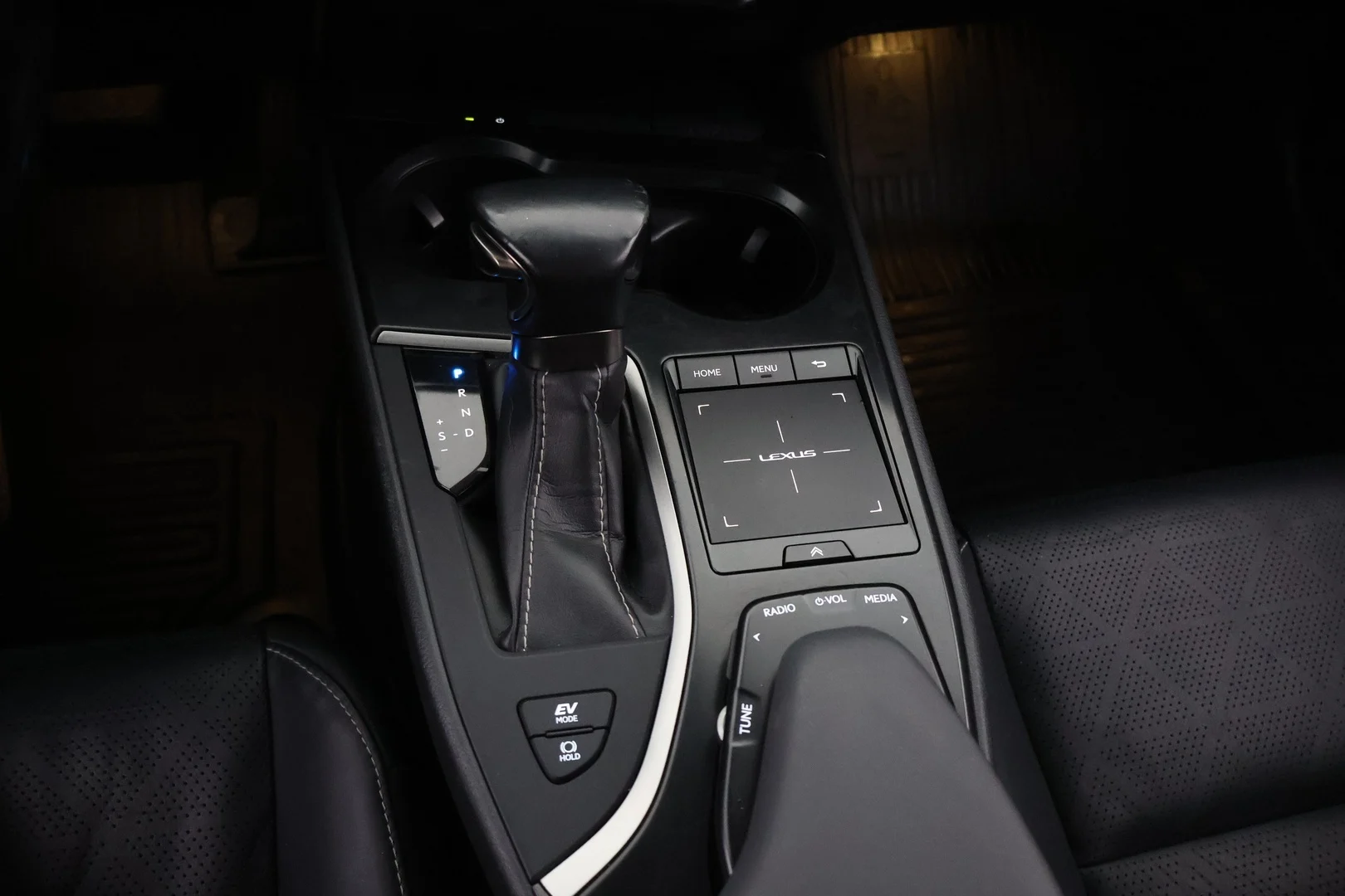 Car Image - 3tGqv8PvOIMirVkJXq7f10