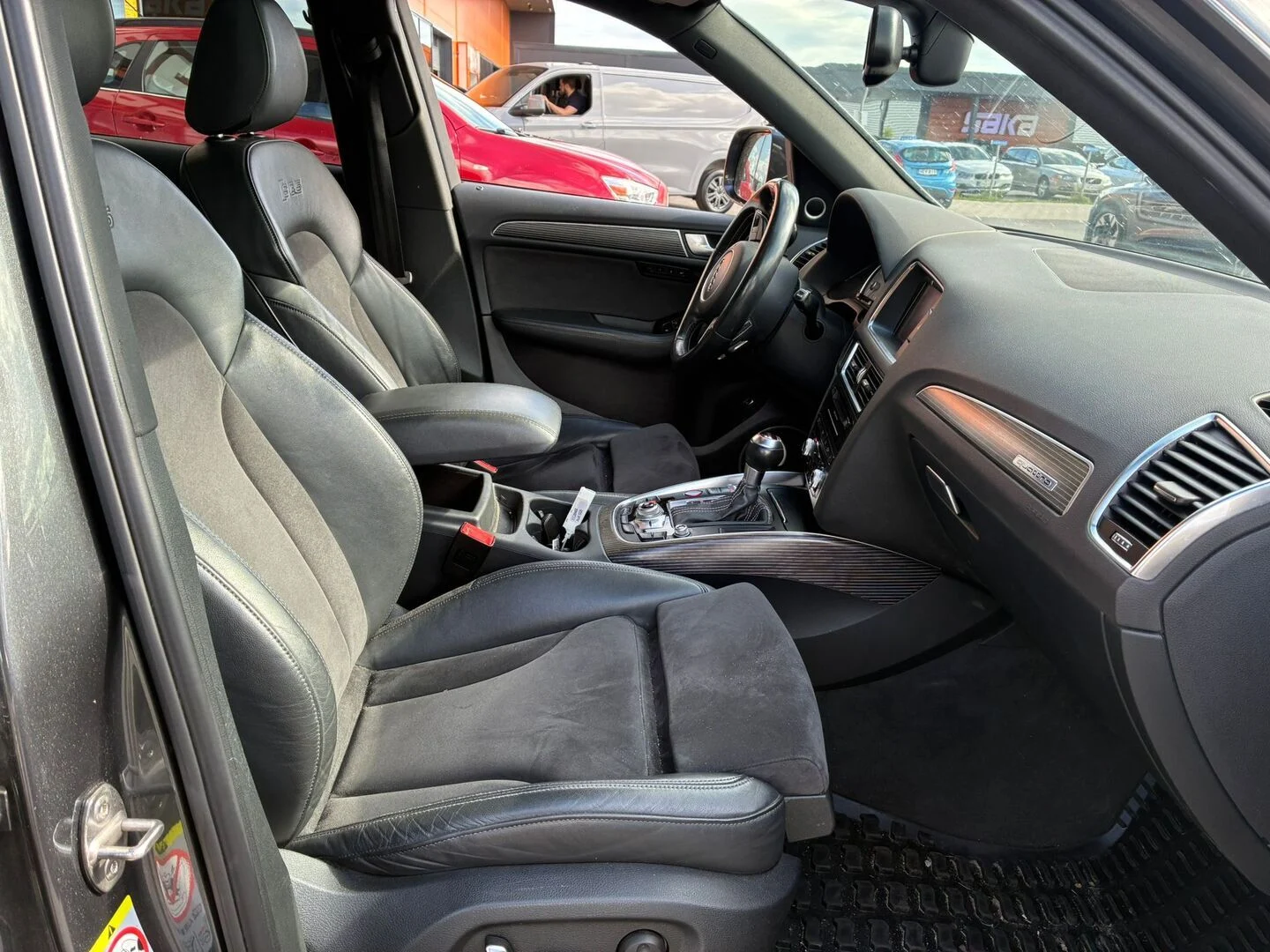 Car Image - 4GfjI7PssMFtFKkZgCNnmT