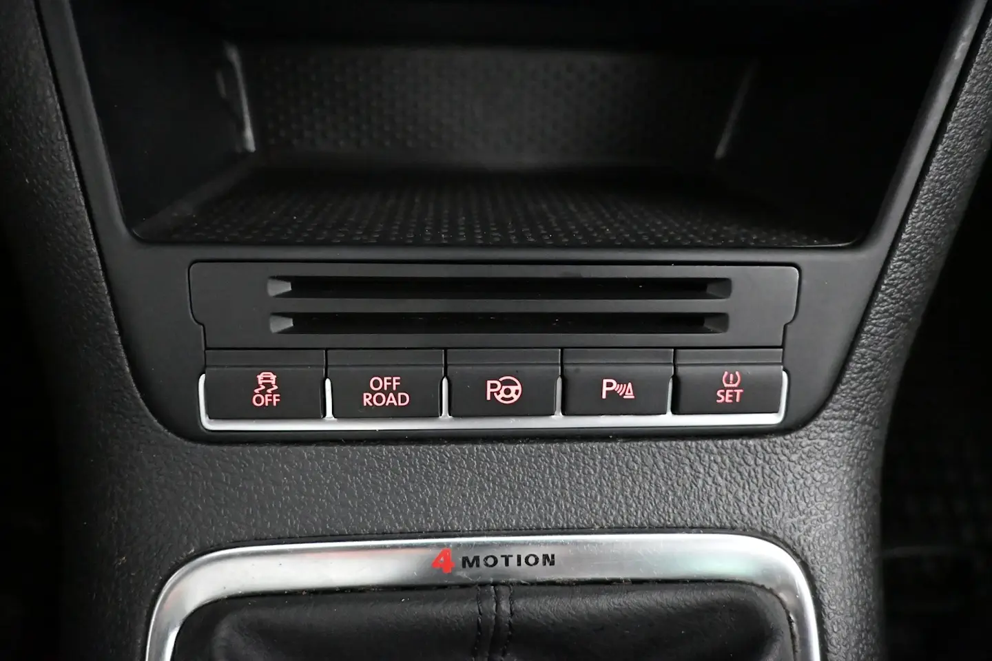 Car Image - 4KEKr0xuxUIpmBJrGd71ip