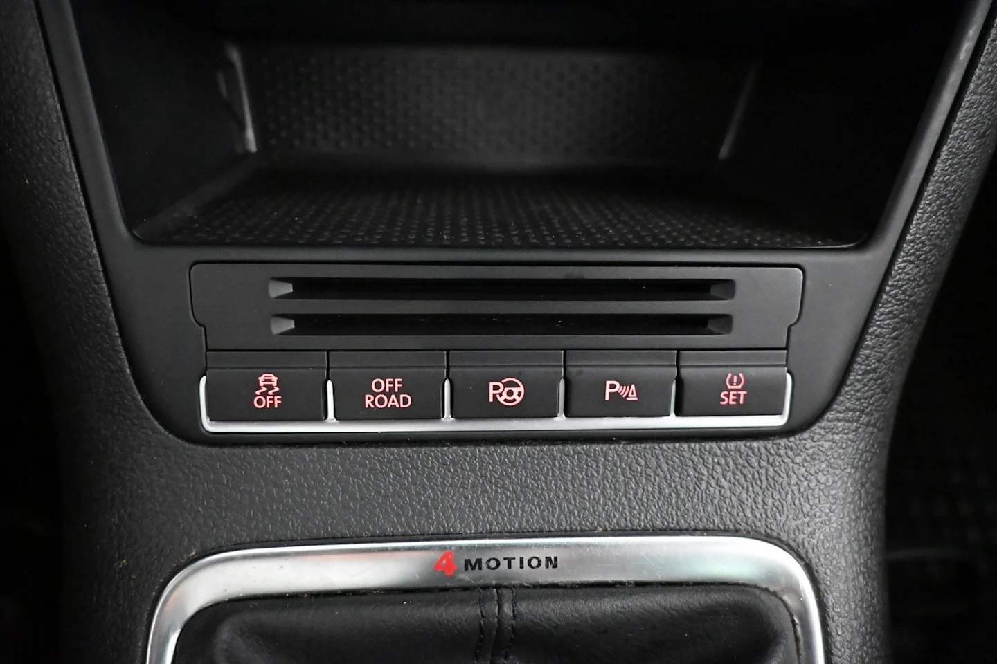 Car Image - 4KEKr0xuxUIpmBJrGd71ip