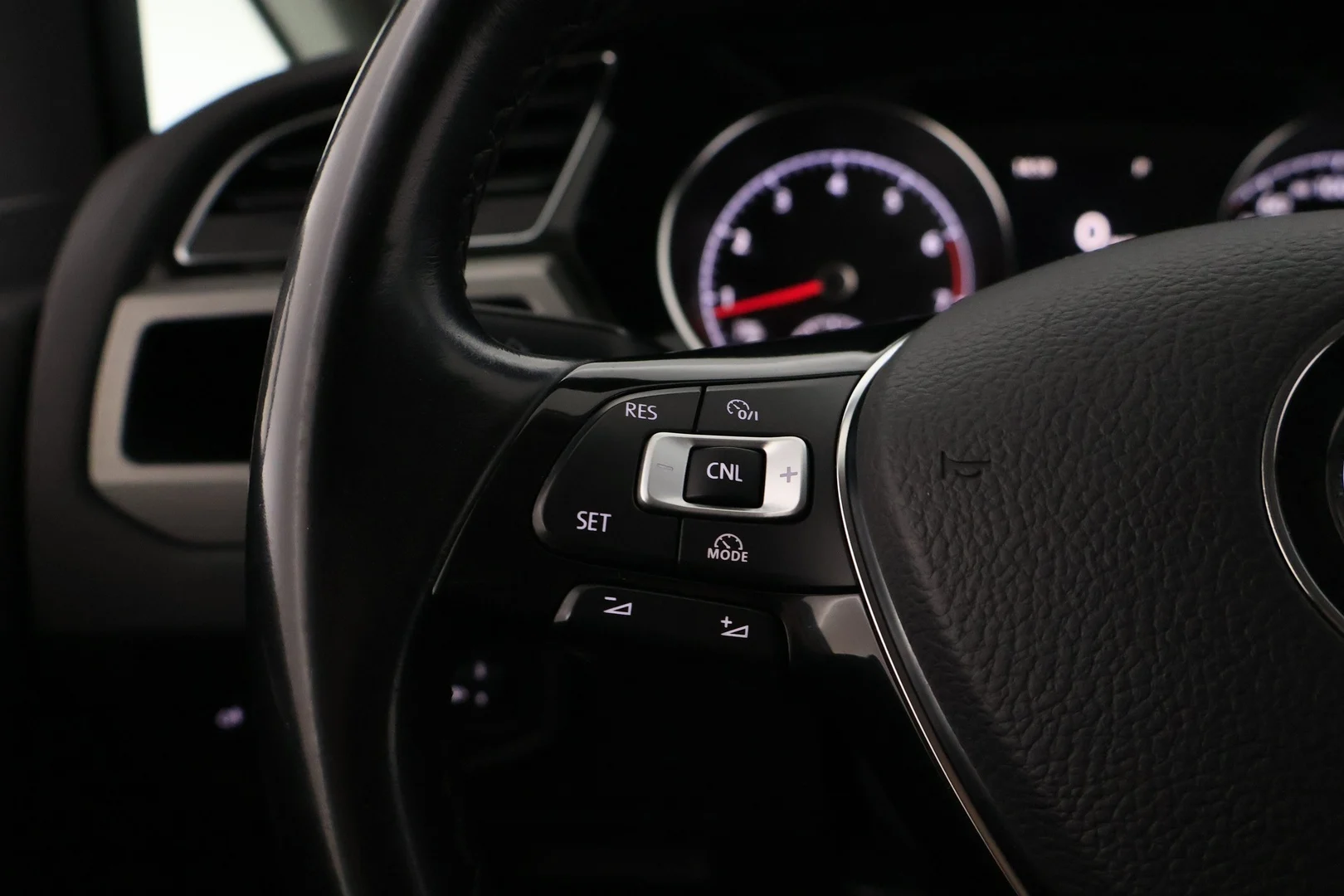 Car Image - 6EXBeMvwwNJN4QVGU5Rk0W