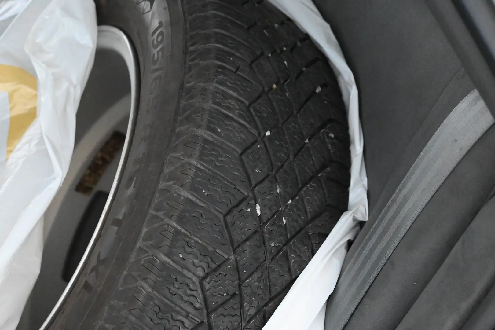 Car Image - 4P29le0nPDPRrOo1UHDXJM
