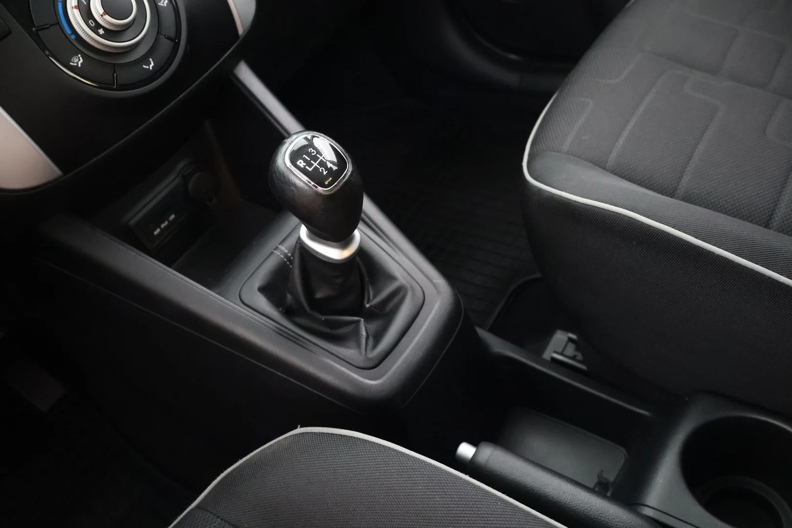 Car Image - 42MwkPBGltcqf6WwhFSMuV