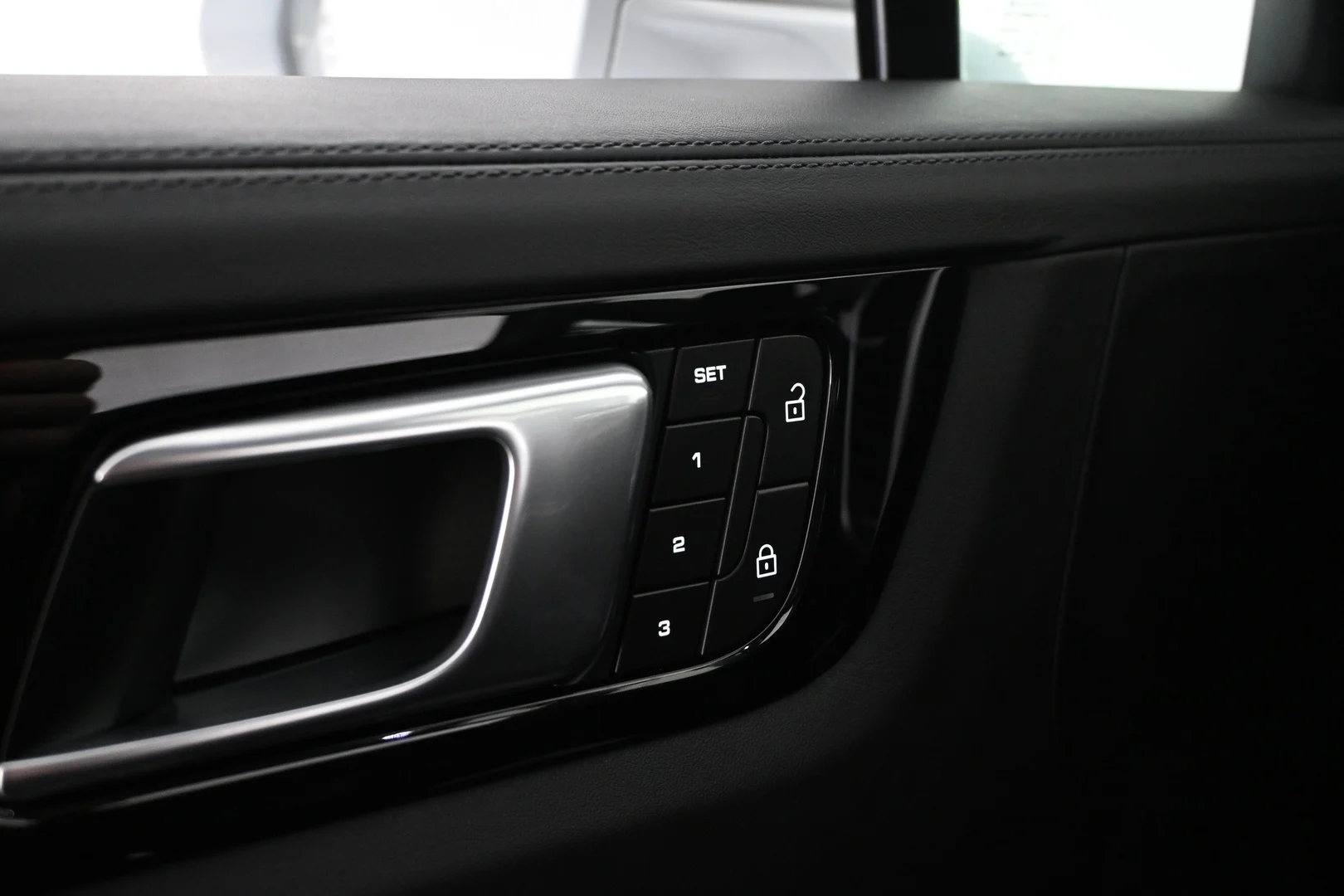 Car Image - 6c5QVODK71eTtS3vzHGVaW