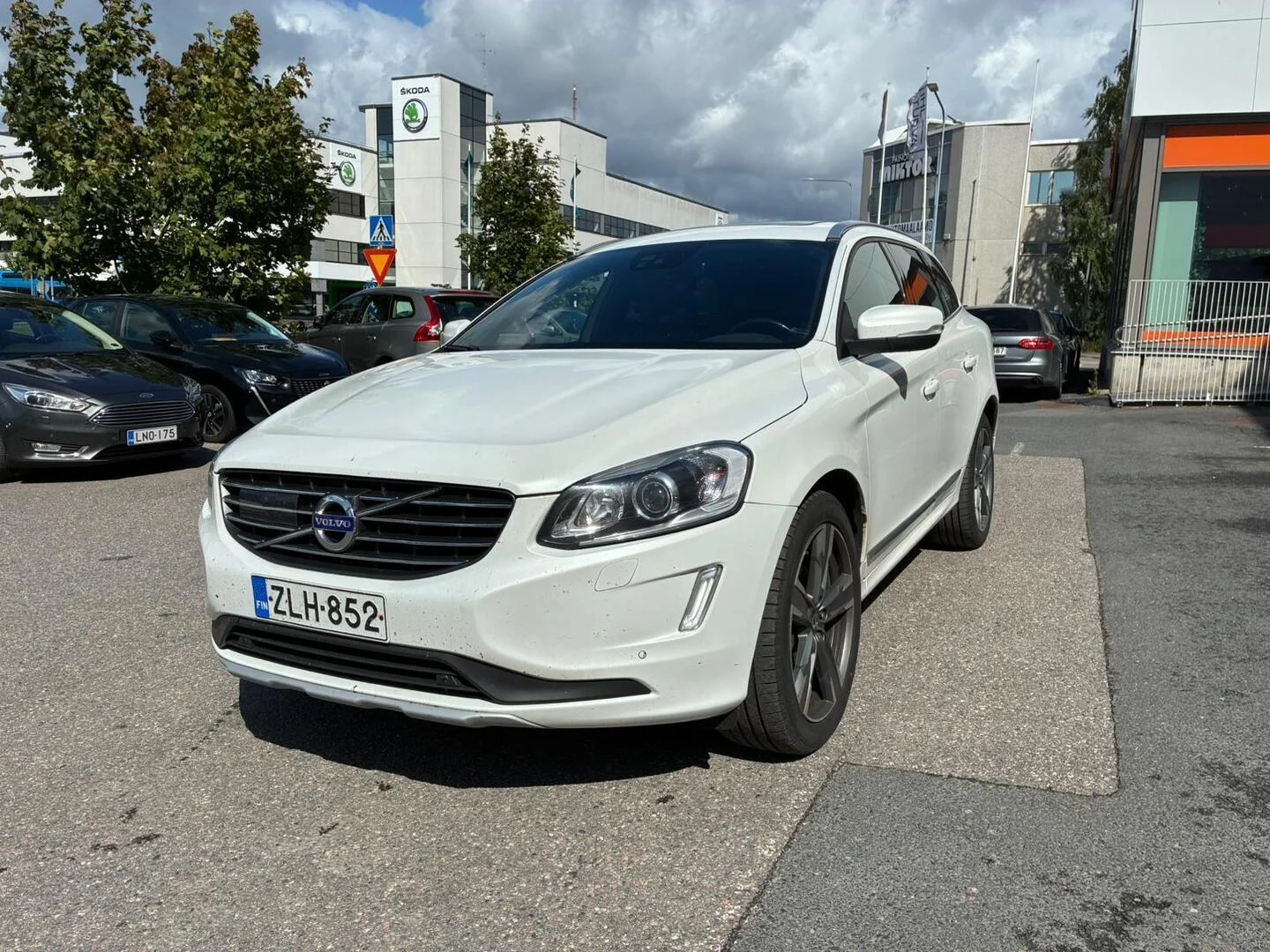 Car Image - 2PdiXHpyR6vNNTiiowqCza