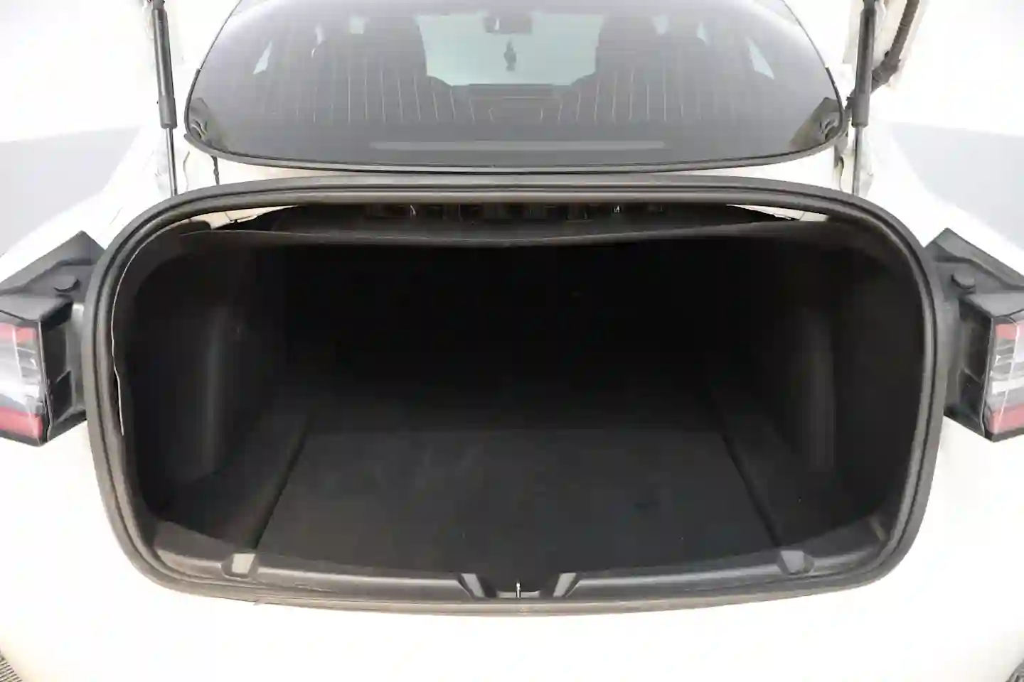 Car Image - 32MlwRZBpced5LGk8S0aDI