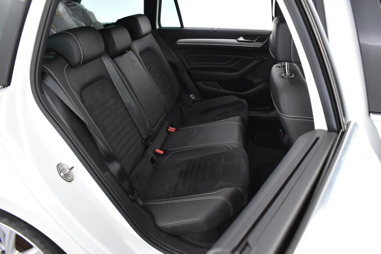 Car Image - 3kJrjmprFjVHRq33oa41su