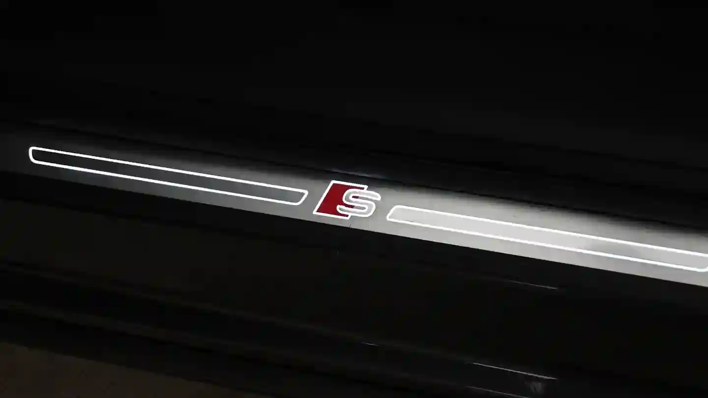 Car Image - 2Ji56n4gU5OsKzdobDPTuK