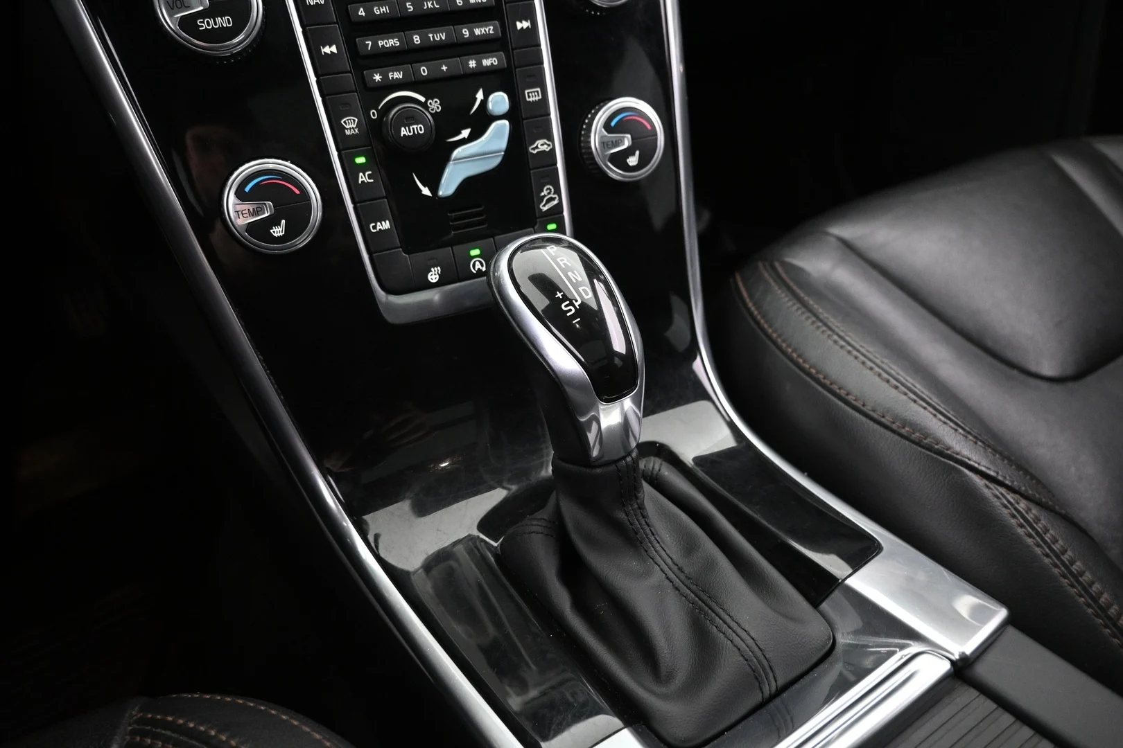 Car Image - 6fTrDaZ2GQ0RVYaAsnaNGe