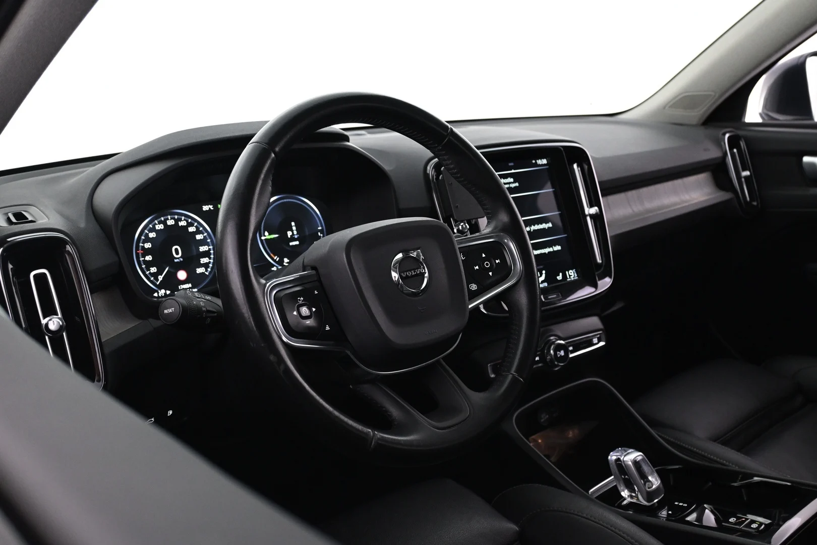 Car Image - 7jDtVyfYcLF7llFo3vfHBZ