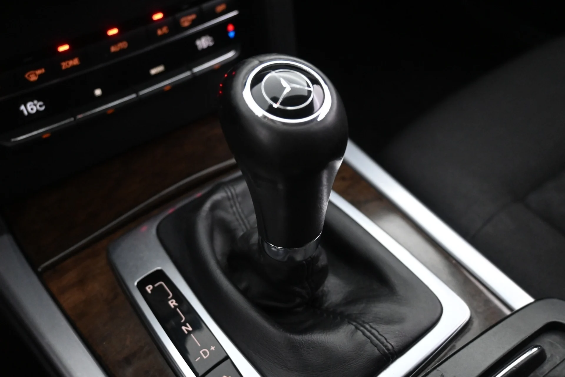 Car Image - 2mvKwe35eRHtR7Dp7xrEZ3